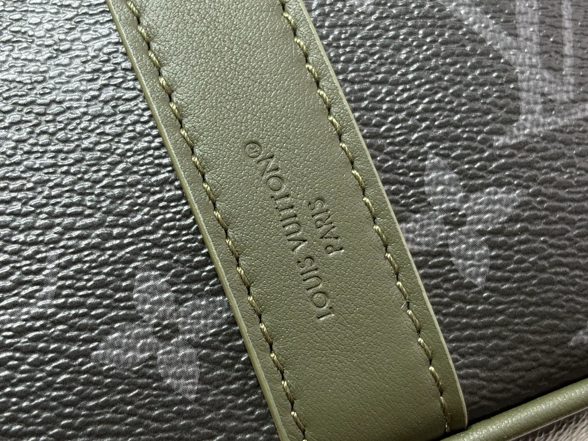 Women's Travel Bags LOUIS VUITTON 17674158