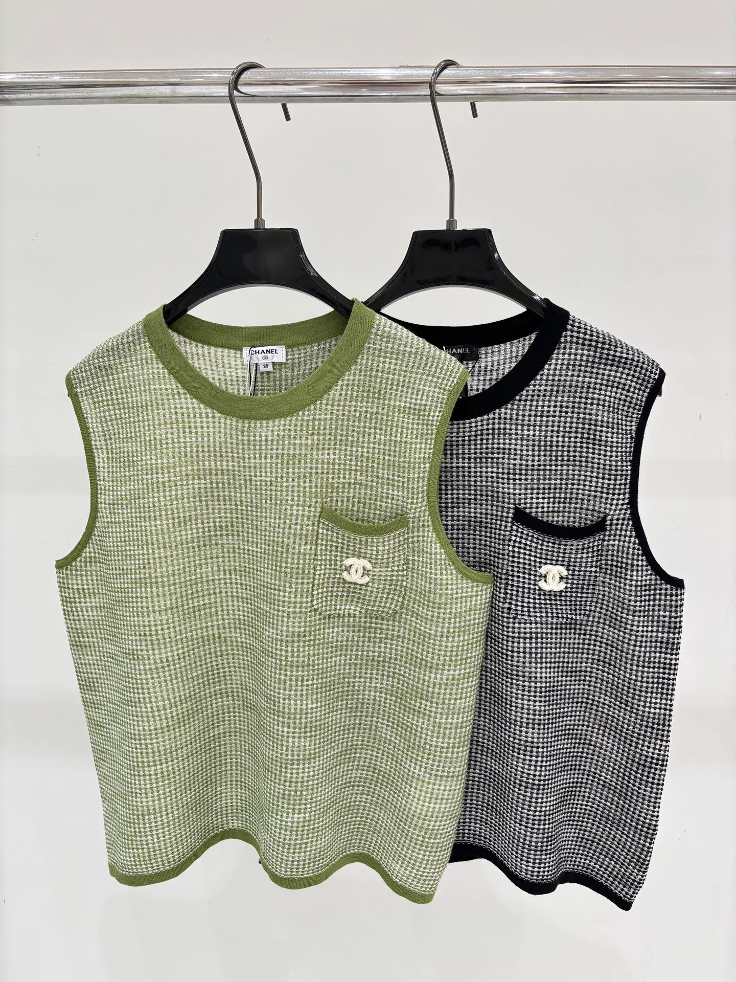 Women's Vests CHANEL 17141693