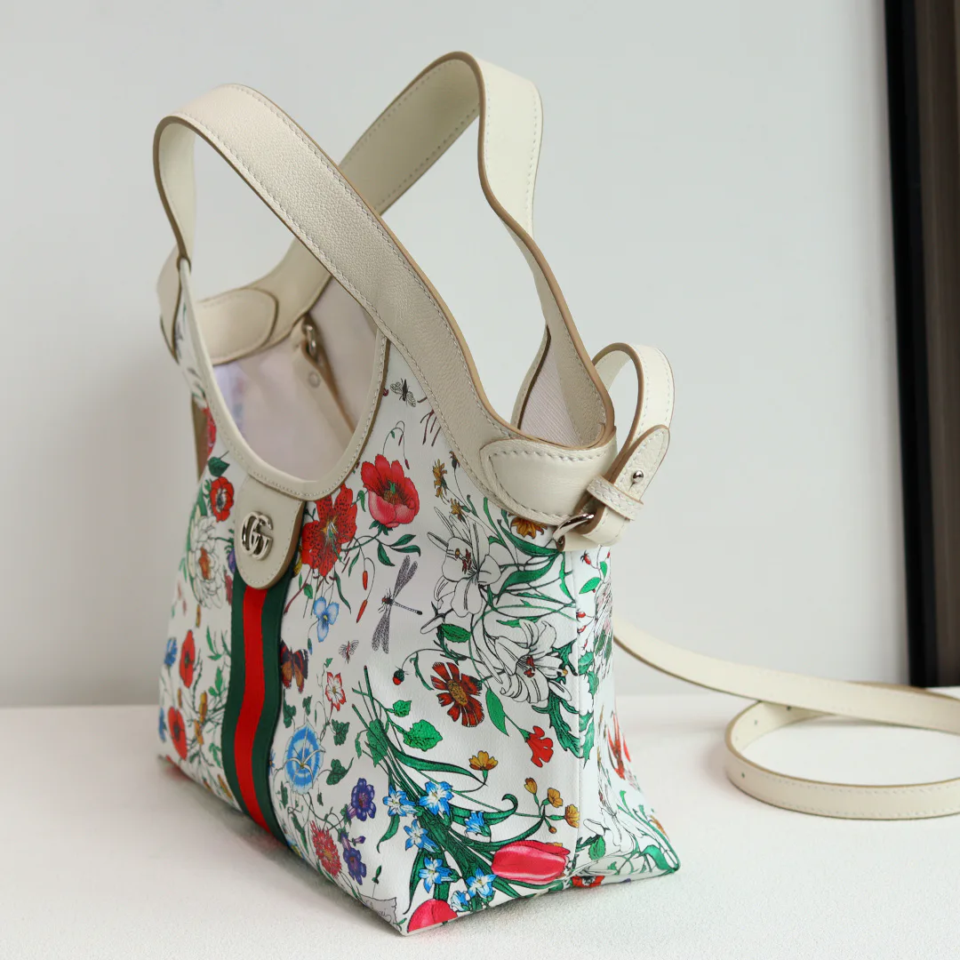 Women's Classic Handbags GUCCI 17574154