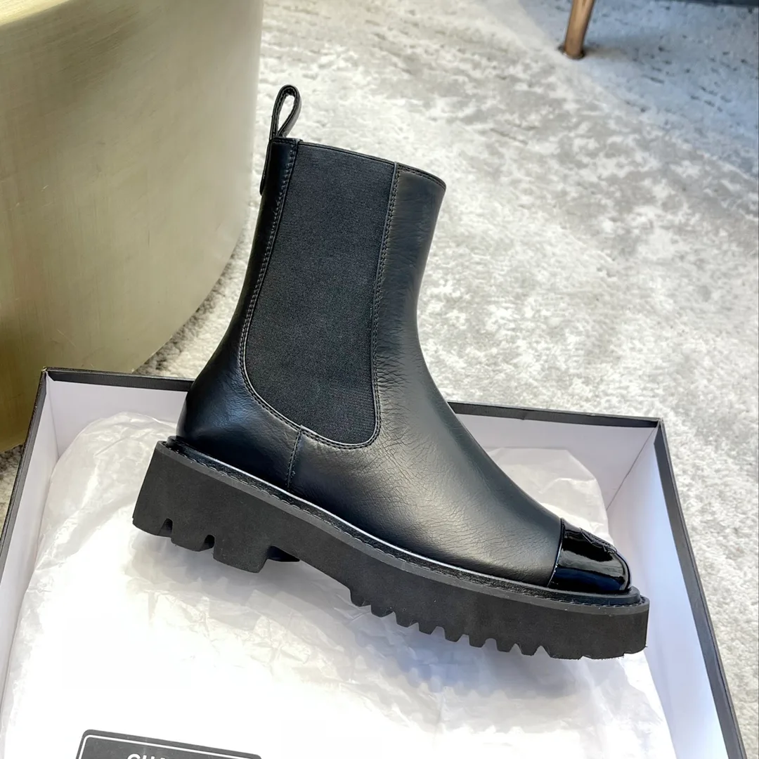 Women's Ankle Boots CHANEL 18154599