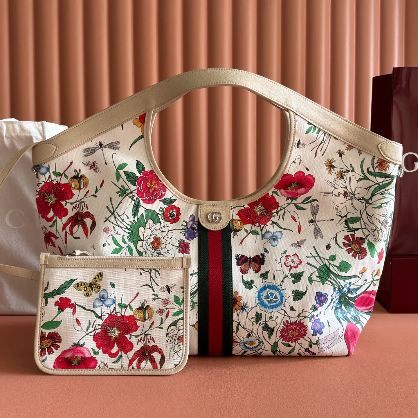 Women's Classic Handbags GUCCI 18148089