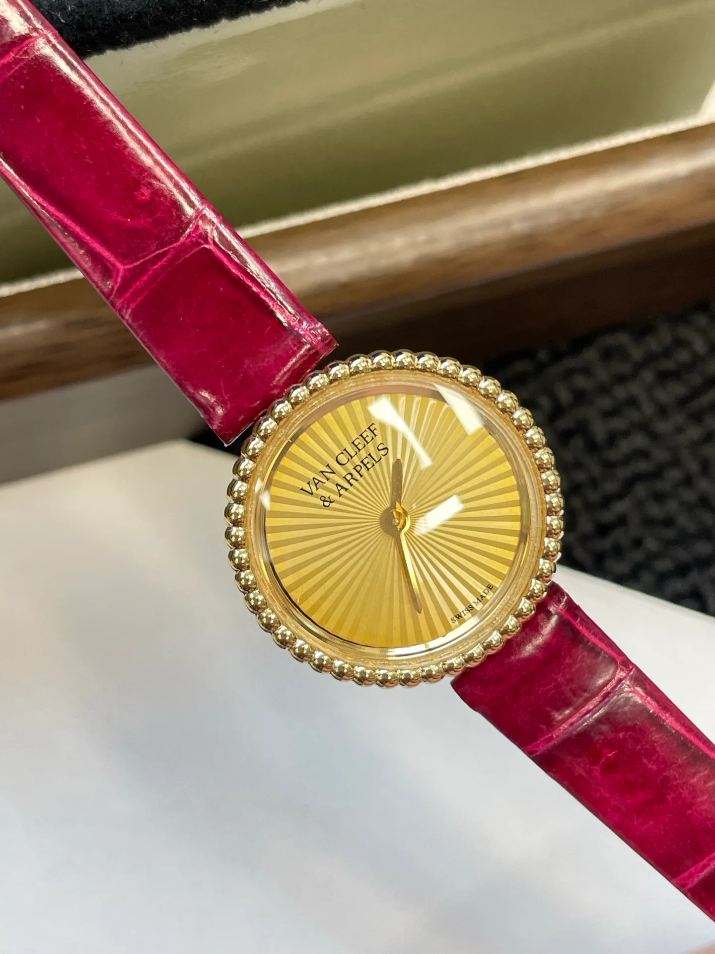 Women's Watches VAN CLEEF & ARPELS 17336730