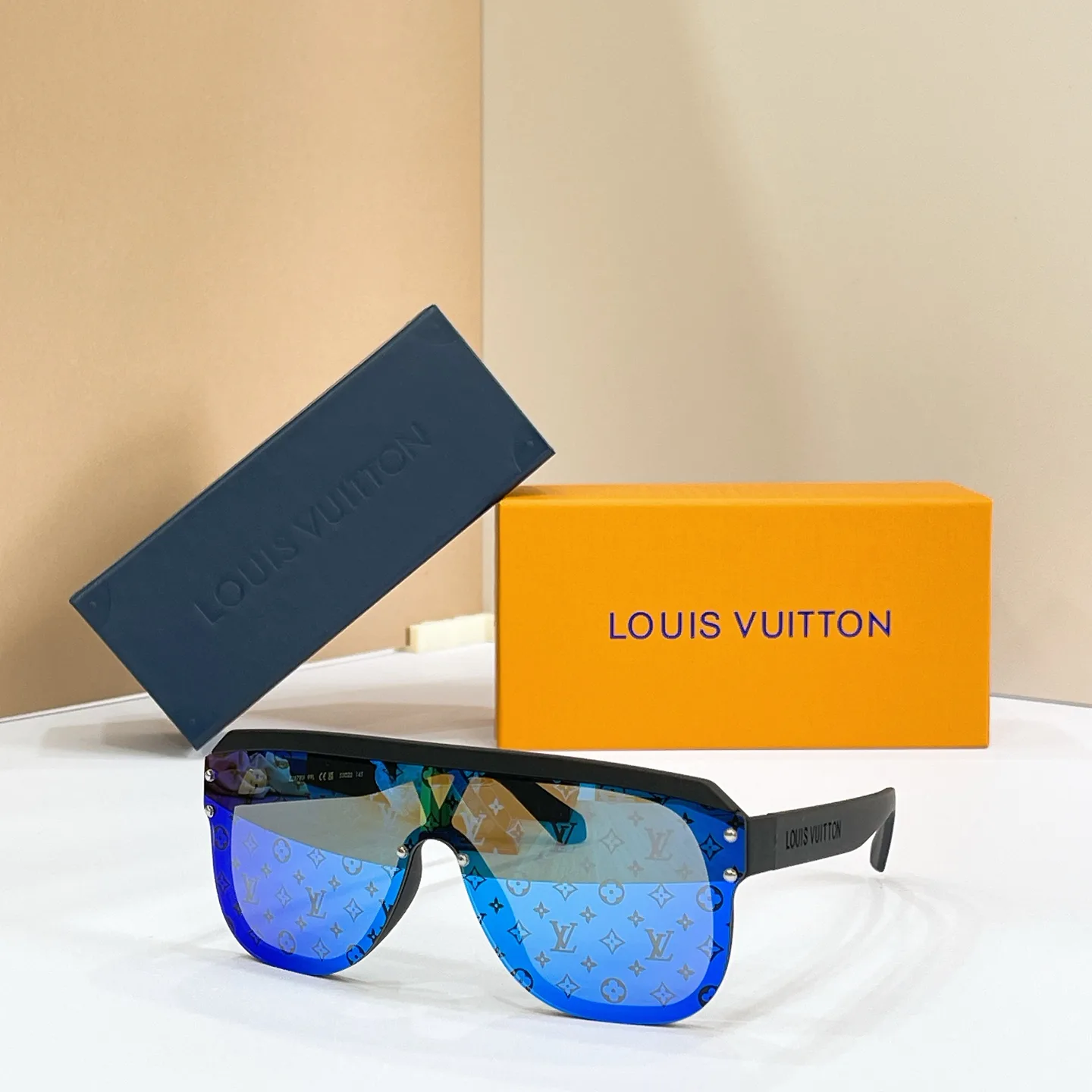 Glasses LOUIS VUITTON 17495845
