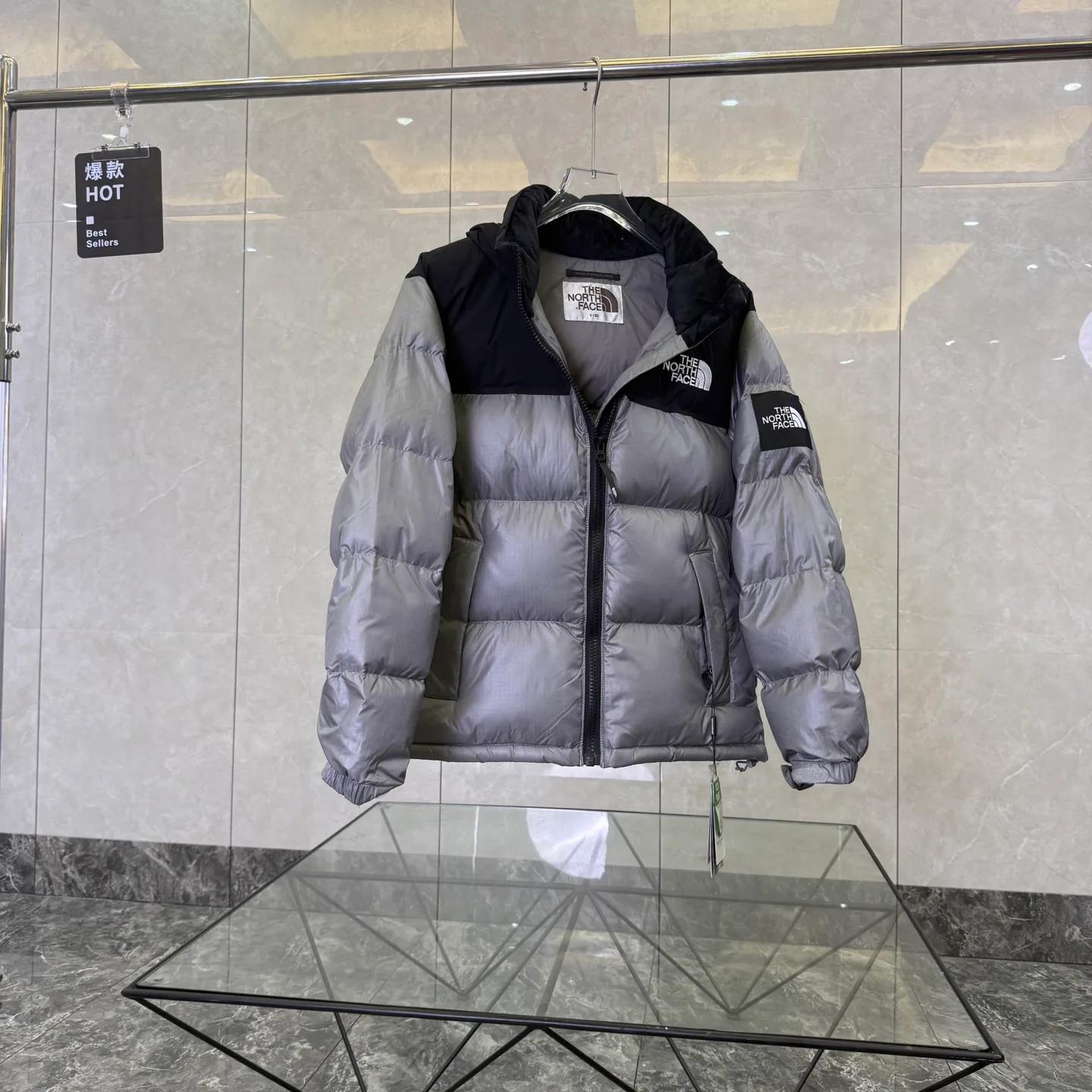 Куртки И Пуховики Мужские The North Face 18615382