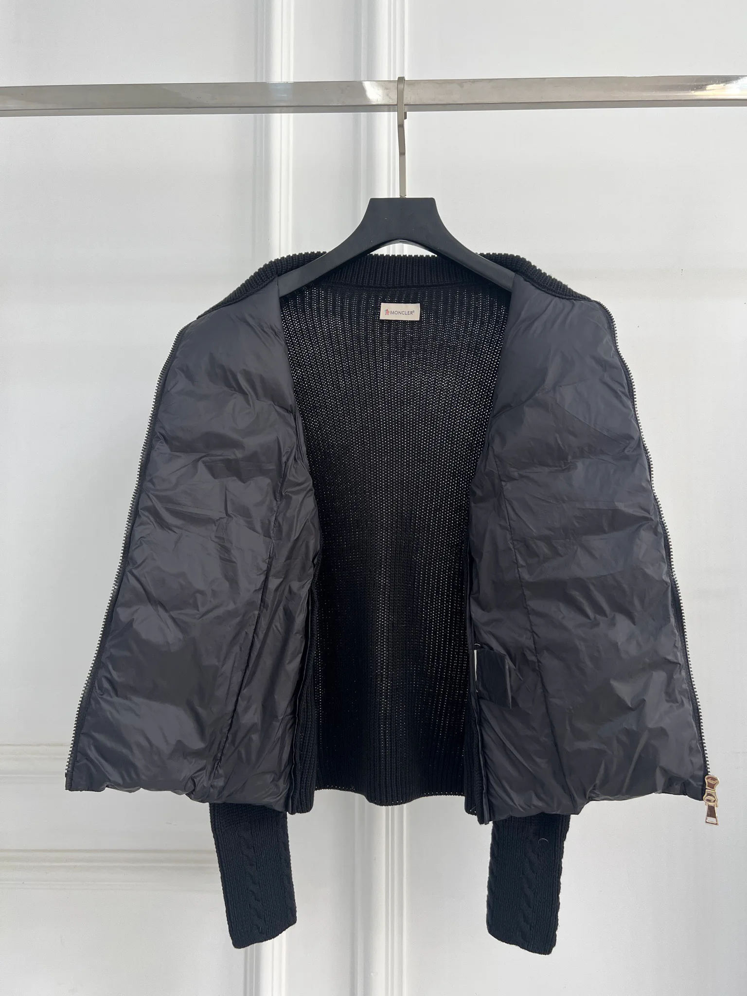 Women's Jackets And Down Jackets MONCLER 18416252