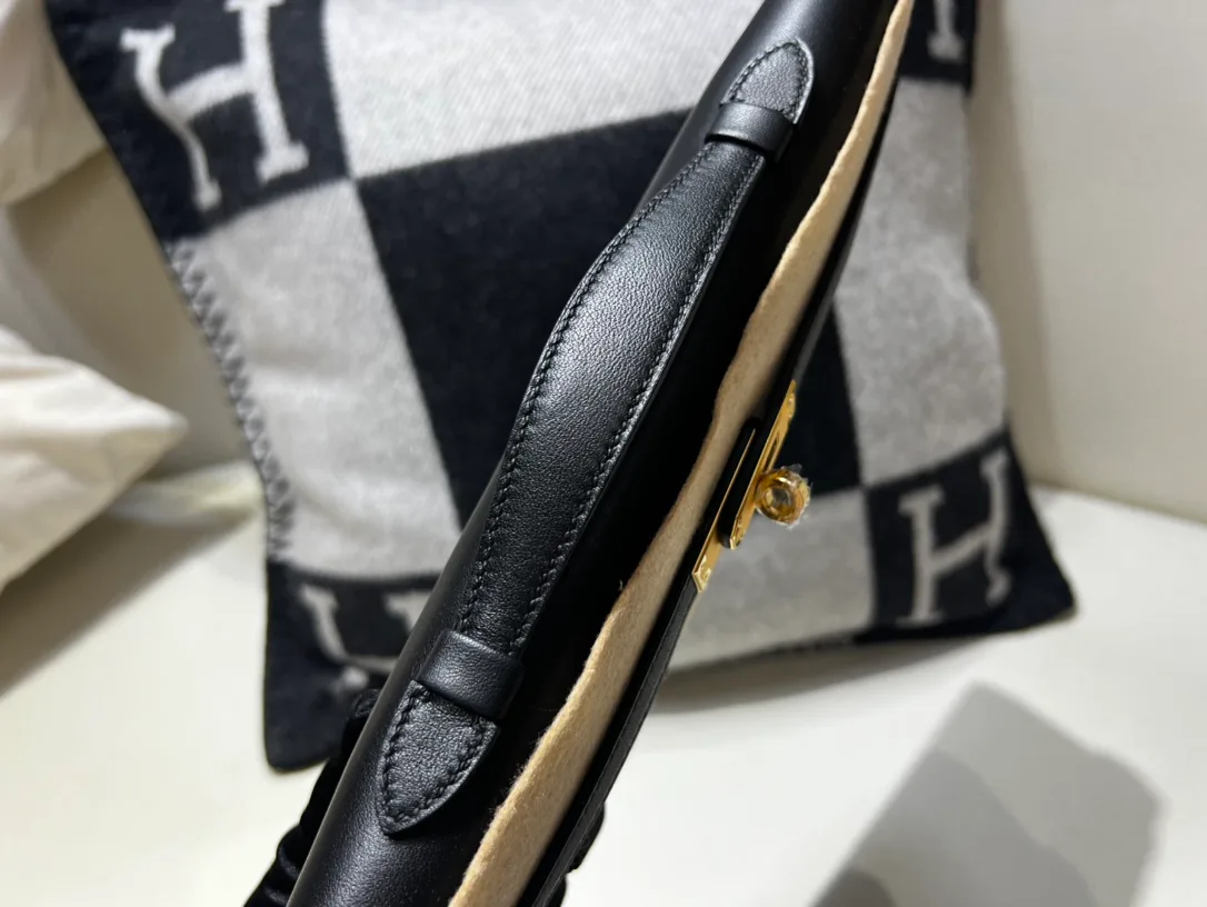 Women's Classic Handbags HERMES 18407648