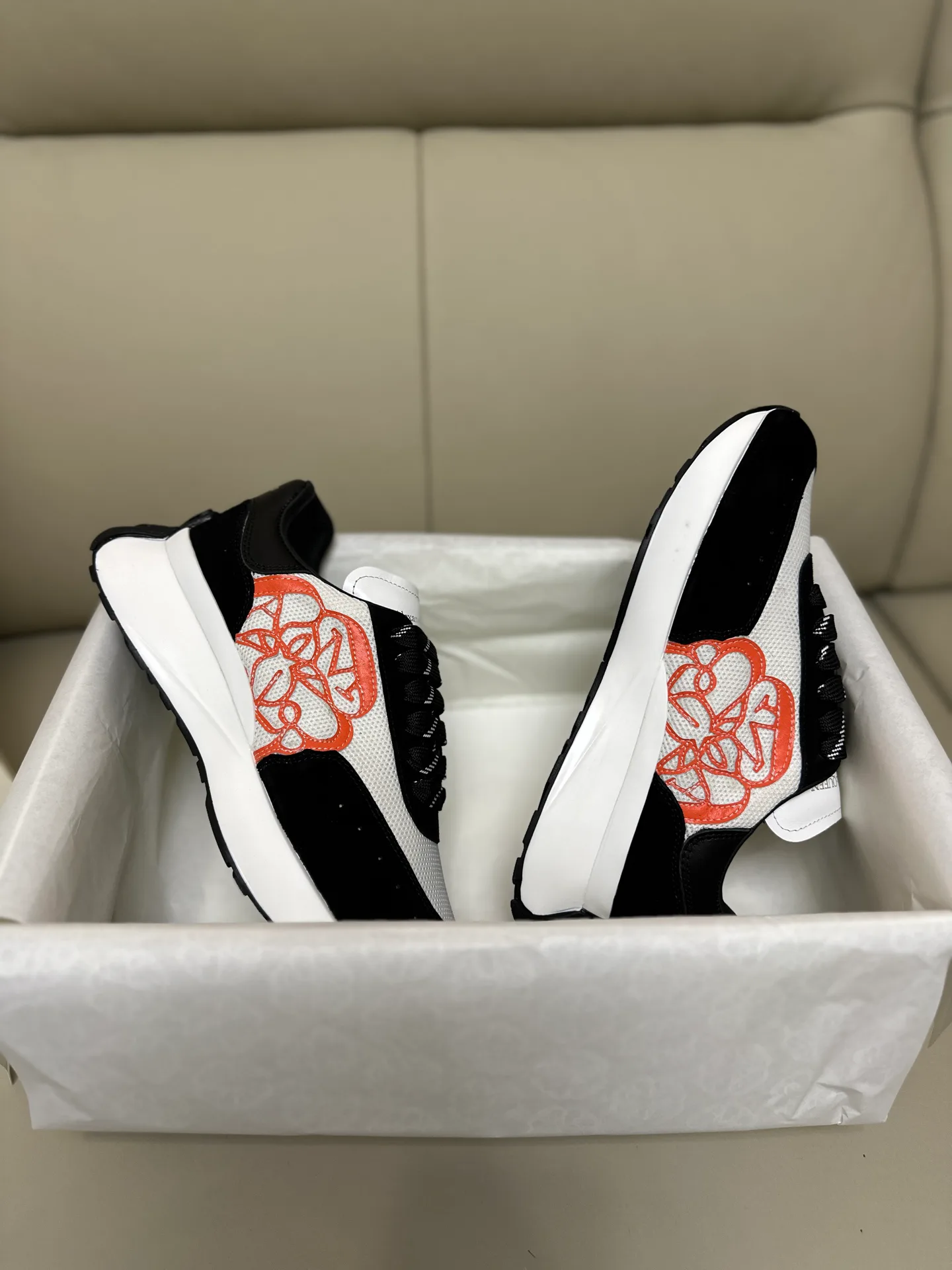 Кроссовки Женские Alexander Mcqueen 18616792
