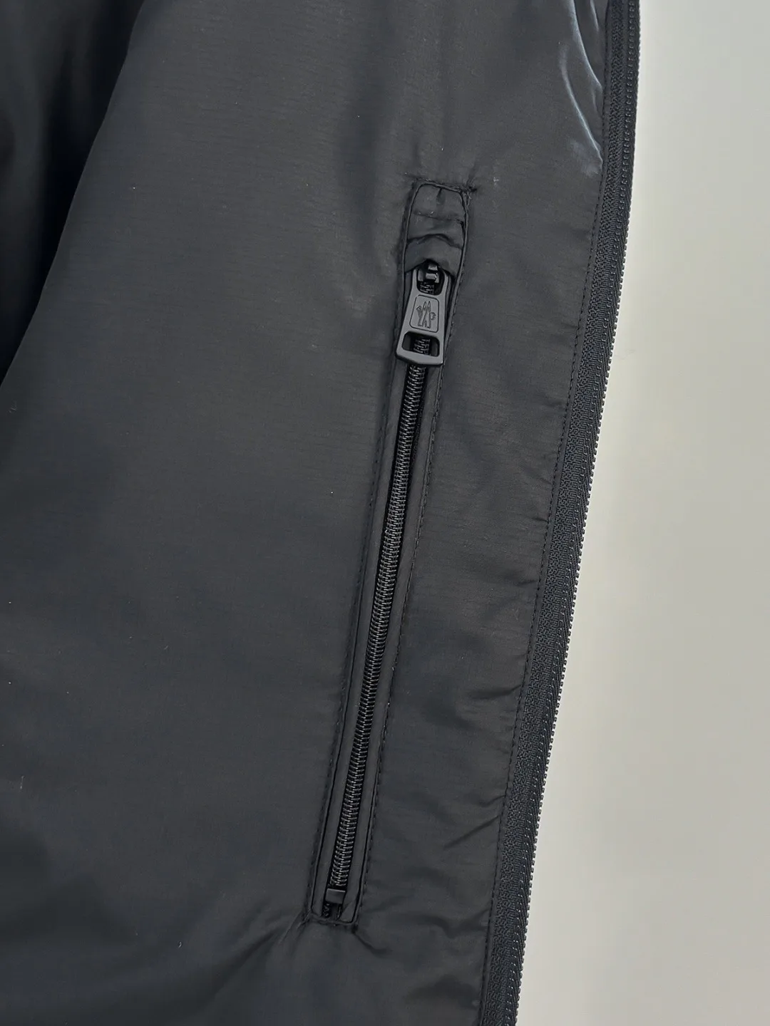 Куртки И Пуховики Мужские Moncler 18596606