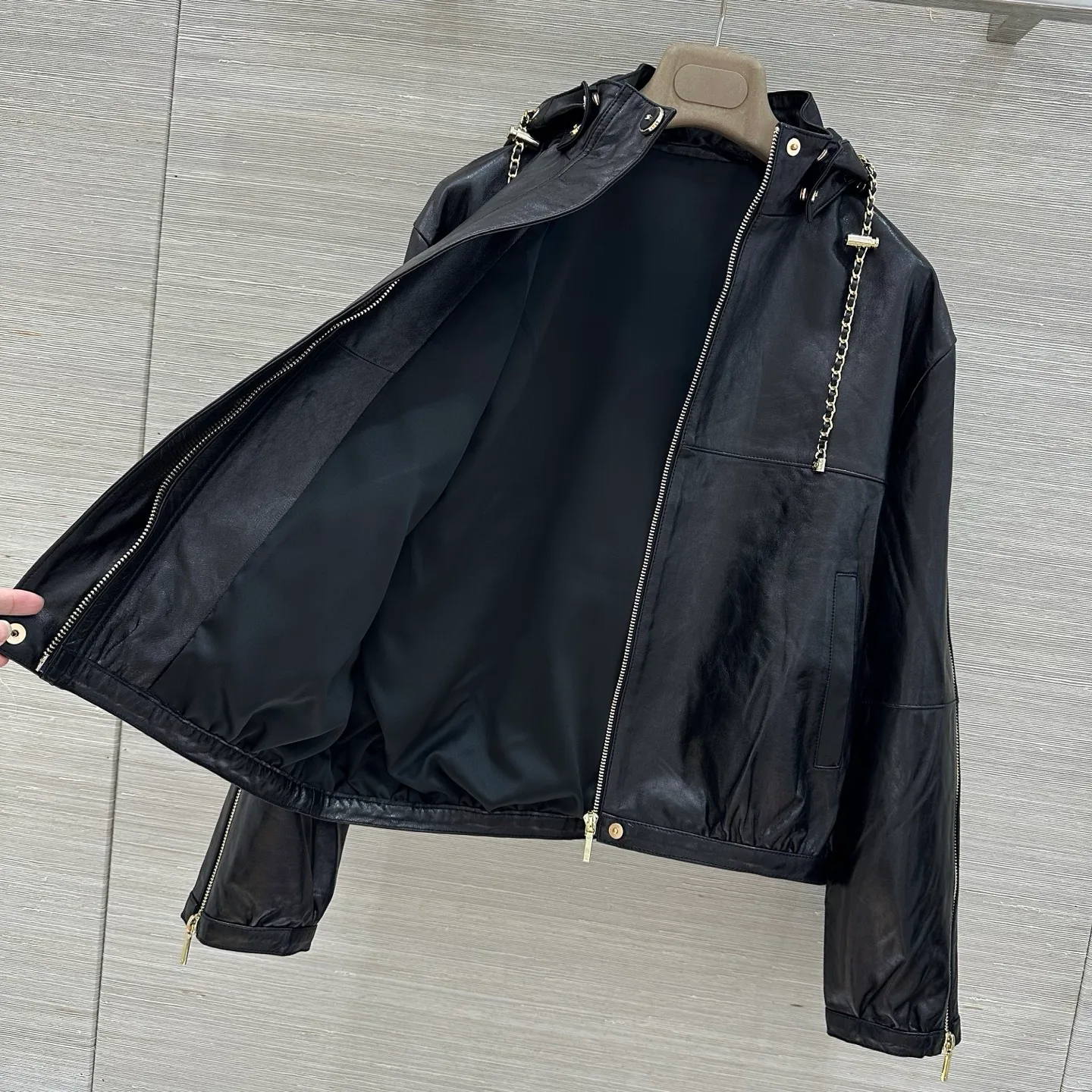 Women's Leather Jackets And Sheepskin Coats CHANEL 18173018