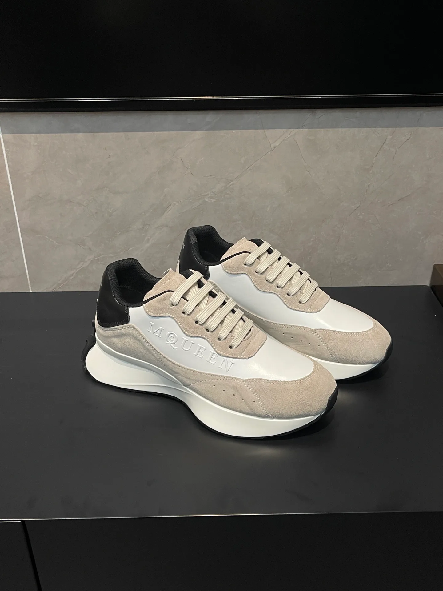 Women's Sneakers ALEXANDER MCQUEEN 18363864