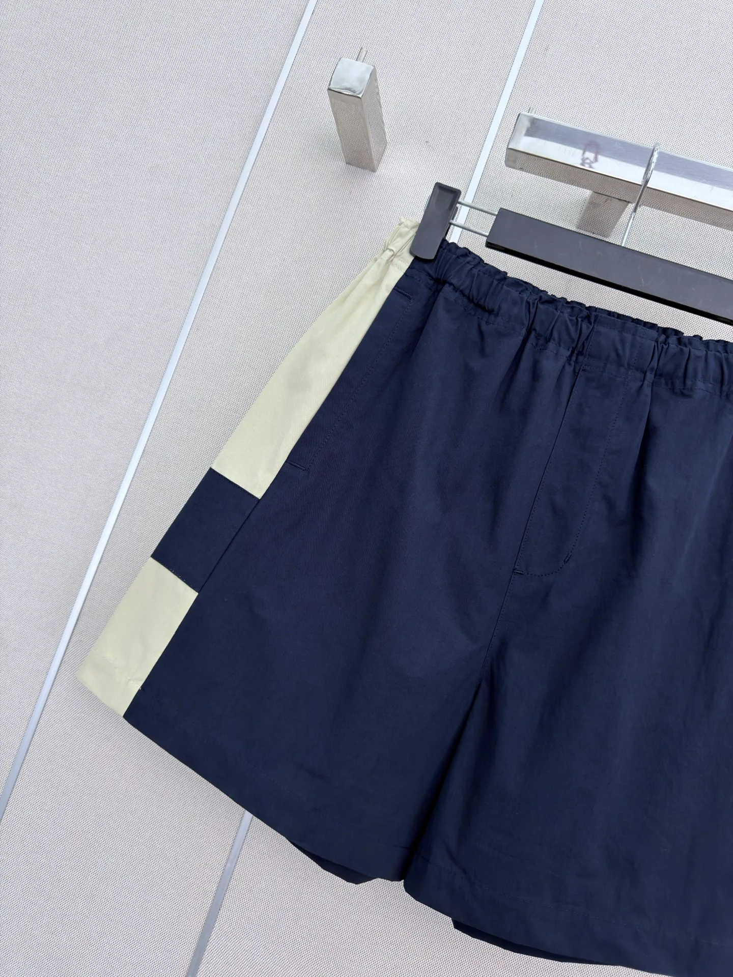 Women's Shorts SAINT LAURENT 17564468