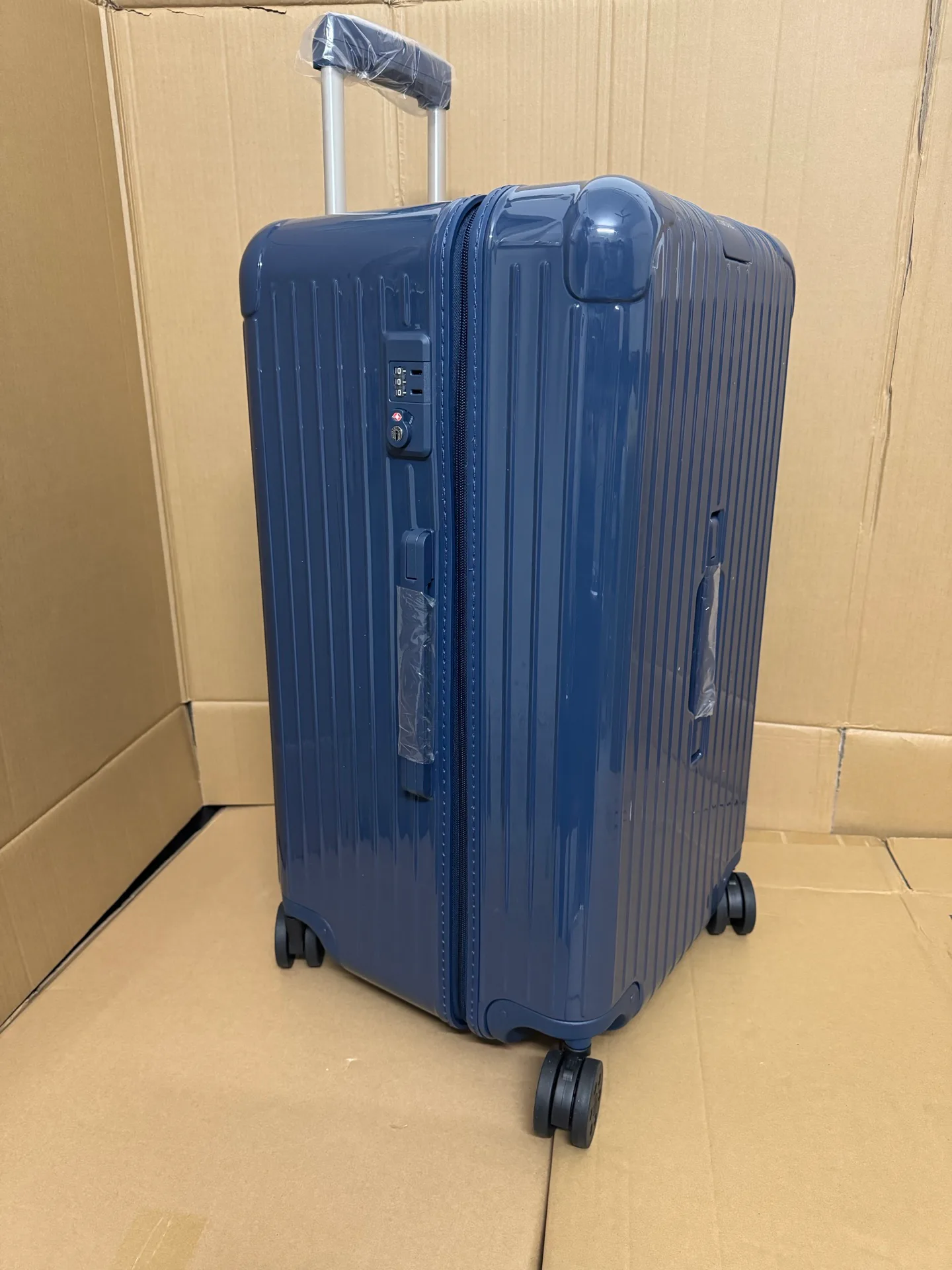Suitcases RIMOWA 17803830