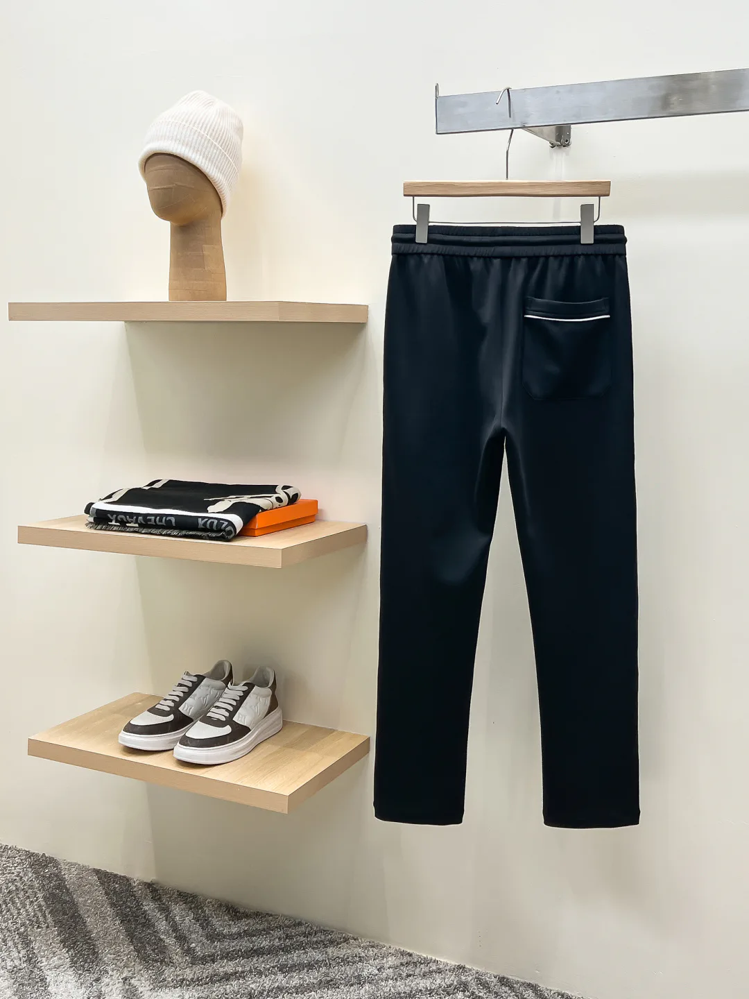 Men's Trousers LOUIS VUITTON 18499212