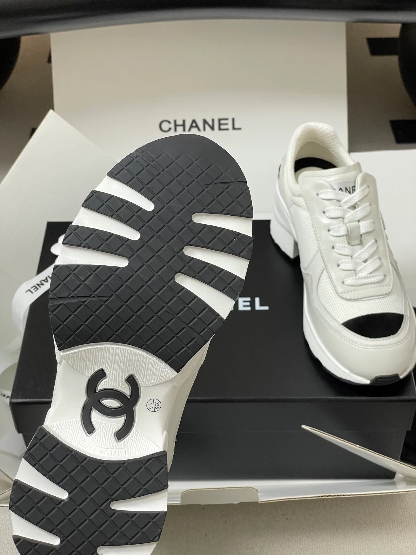 Women's Sneakers CHANEL 17867682
