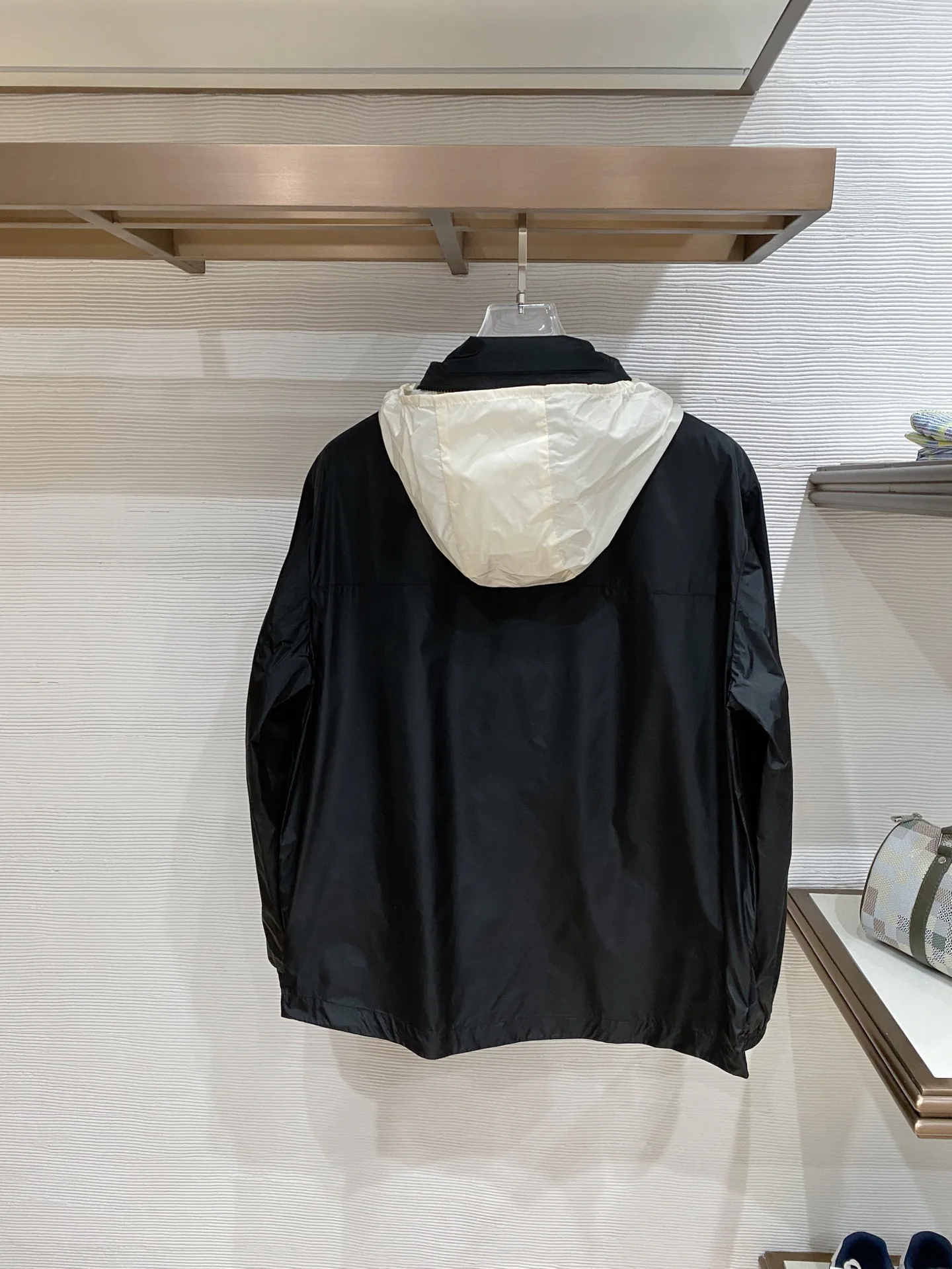 Men's Jackets And Down Jackets MONCLER 18510167
