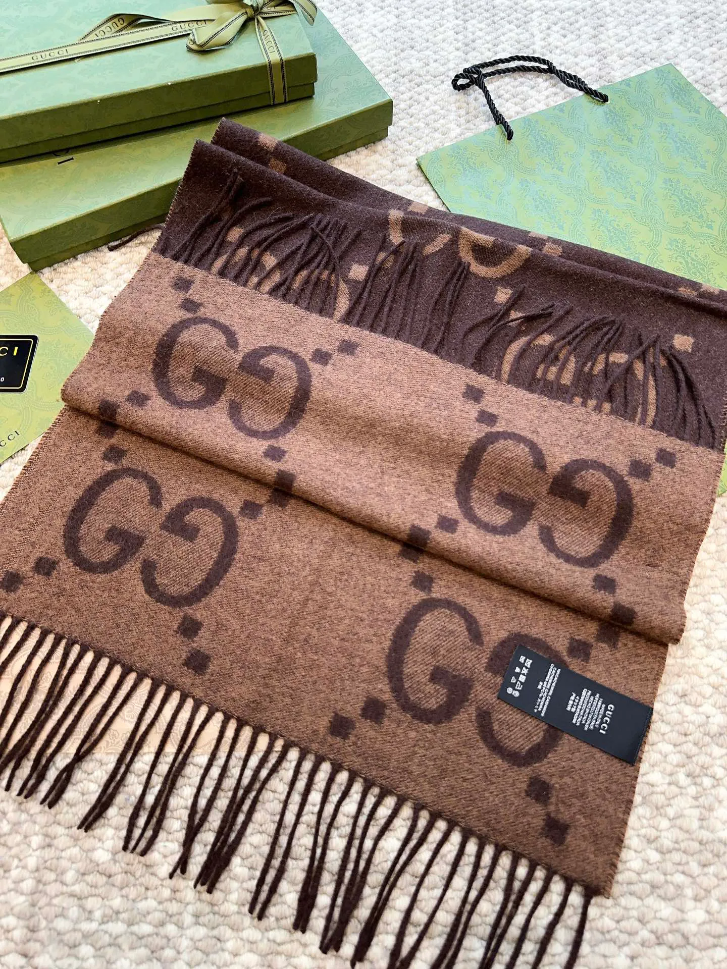 Scarves GUCCI 18105467