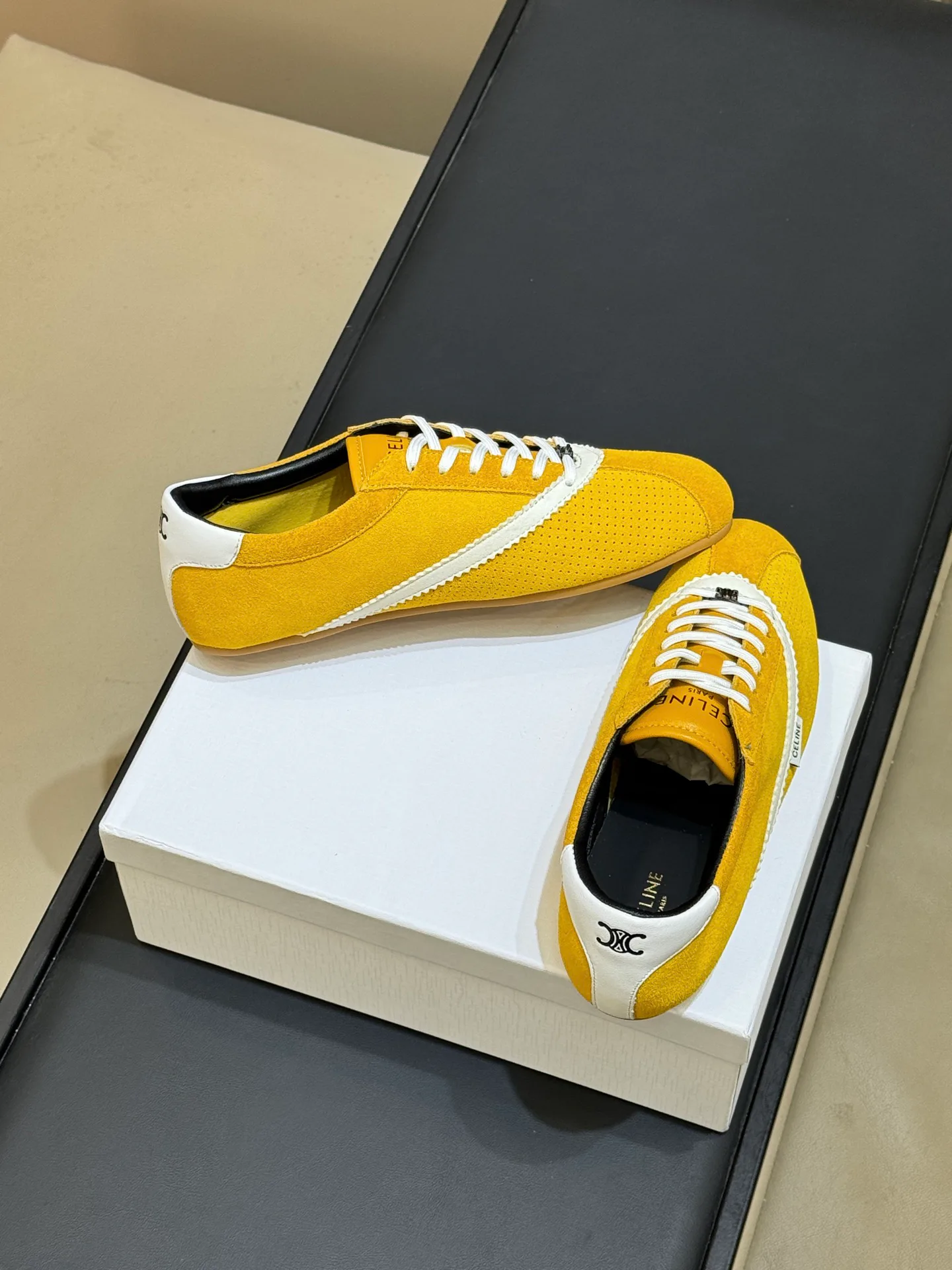 Women's Sneakers CELINE 18072899