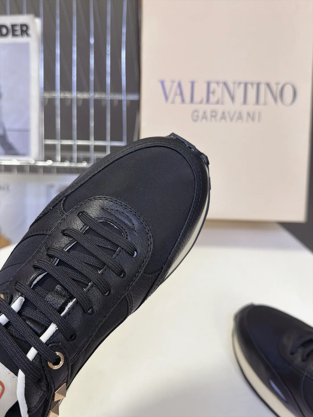Women's Sneakers VALENTINO 17887673