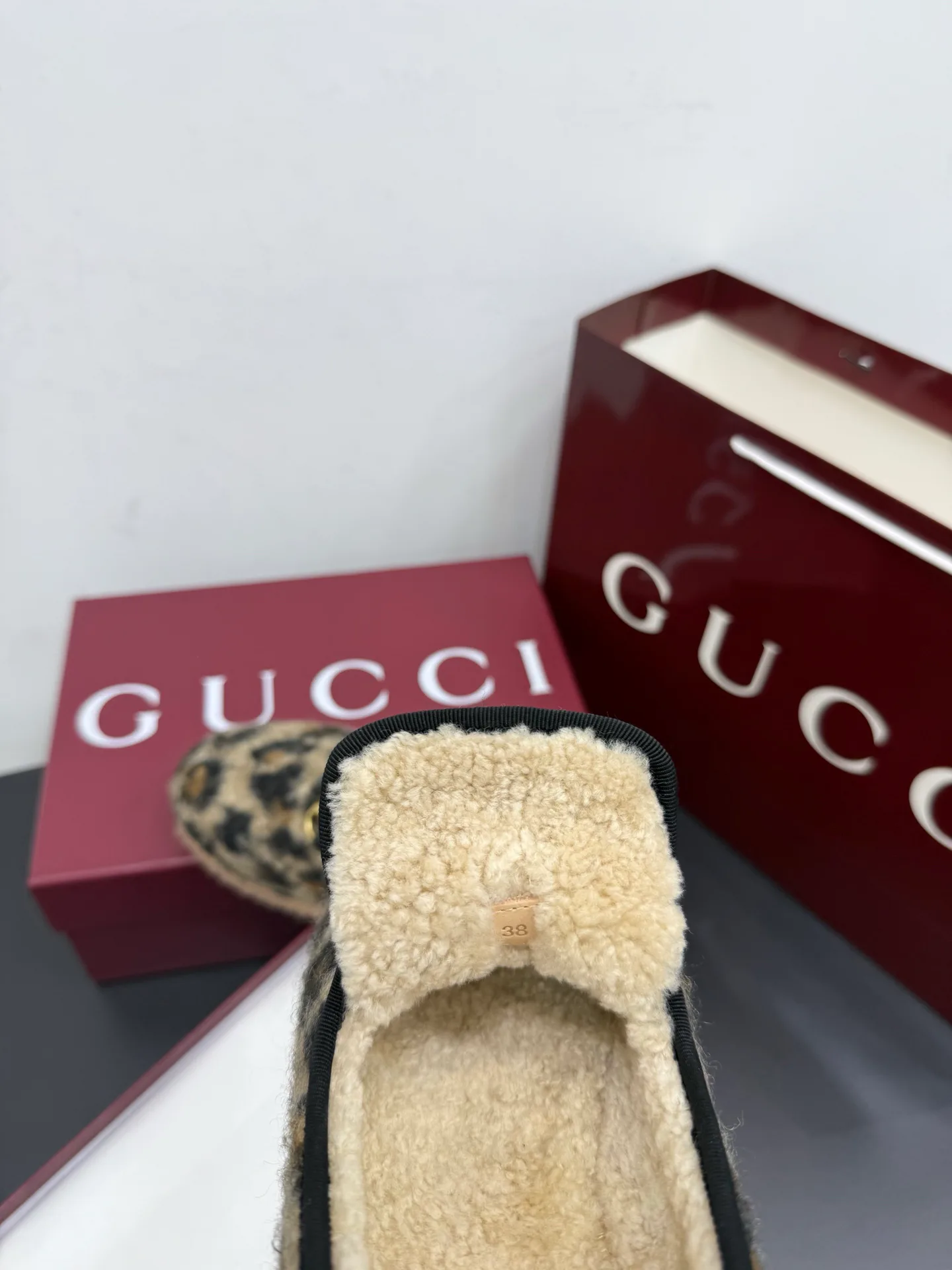 Women's Loafers And Moccasins GUCCI 18393467