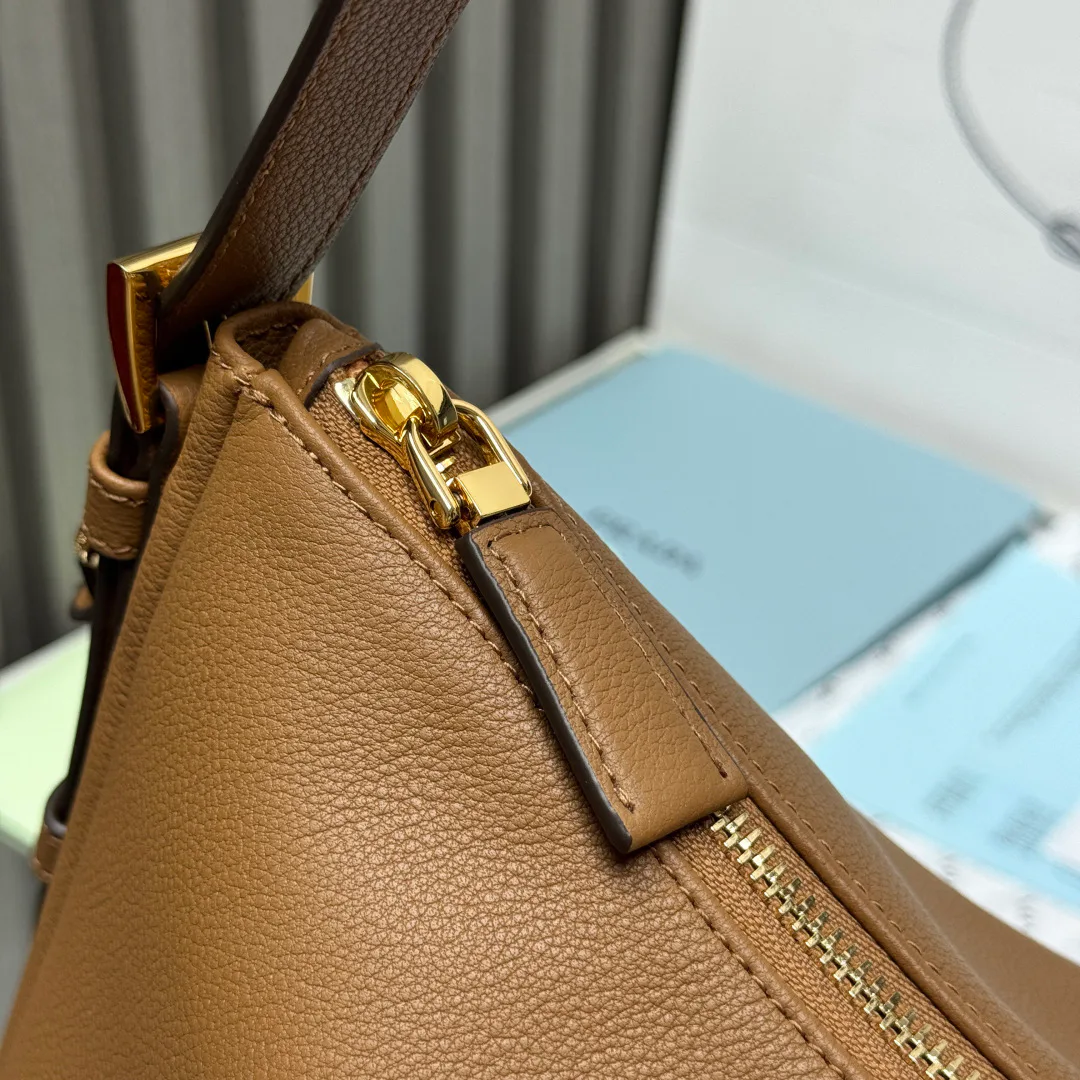 Women's Classic Handbags PRADA 18323053