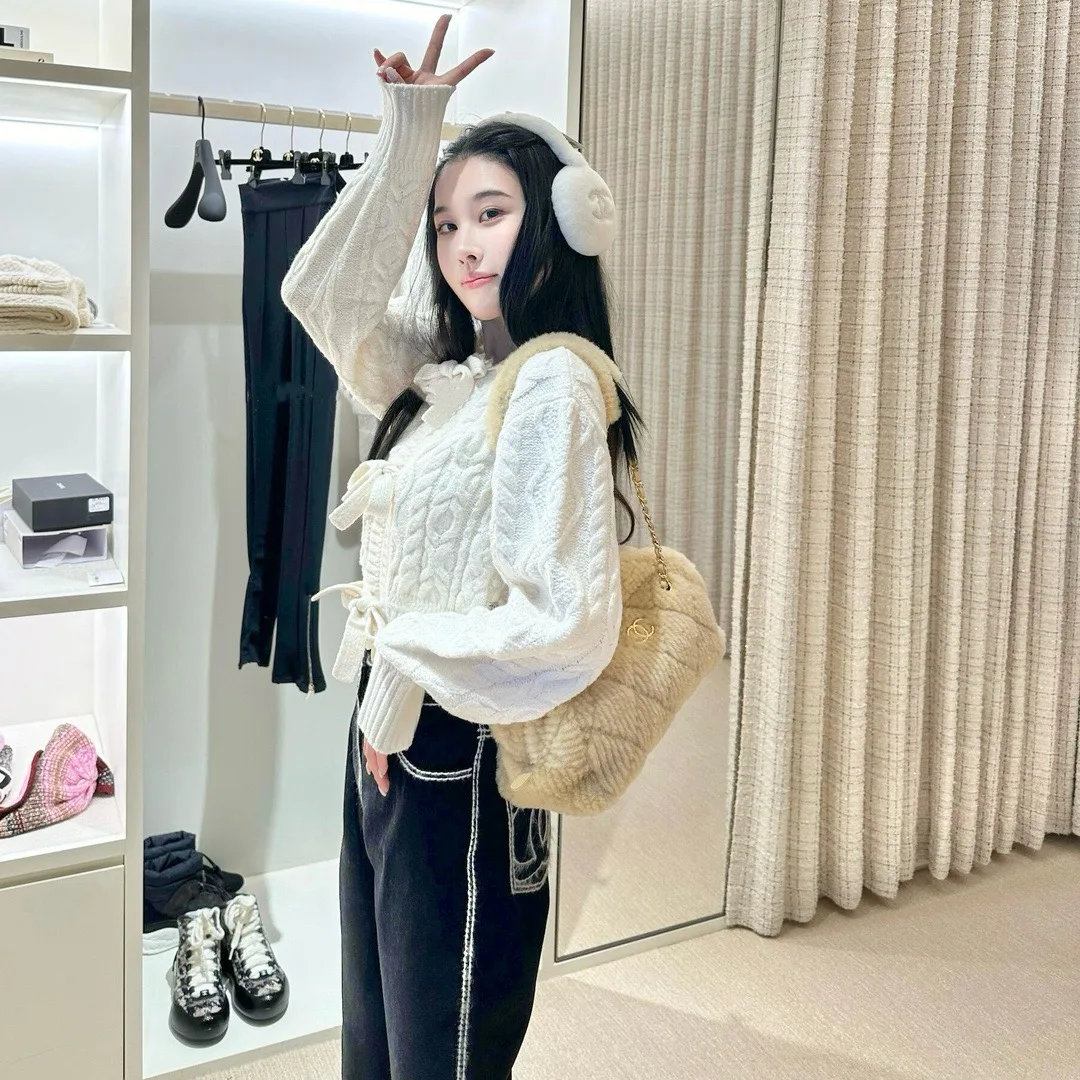 Scarves CHANEL 18347733