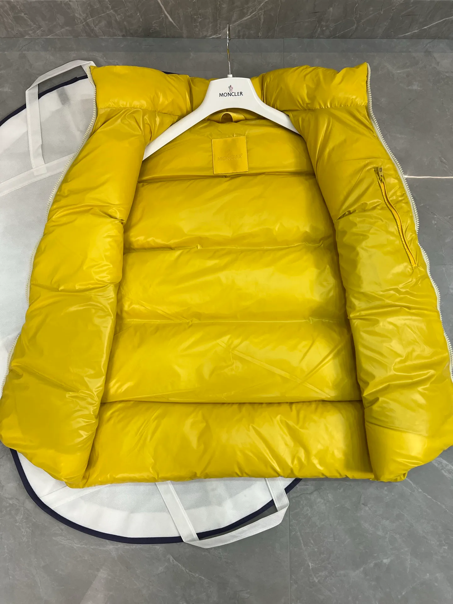 Жилеты Мужские Moncler 18599861