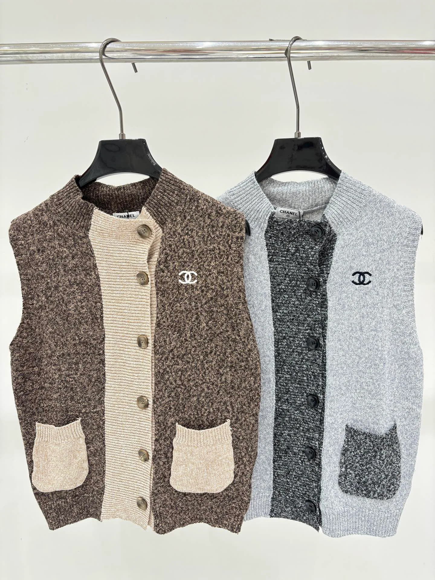 Women's Vests CHANEL 18138211
