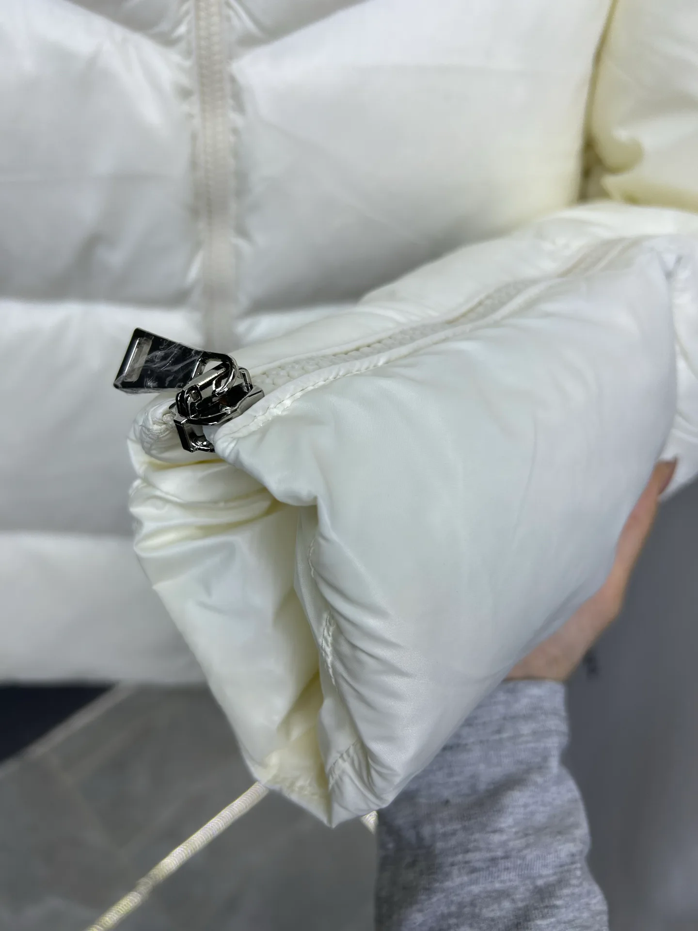 Women's Jackets And Down Jackets MONCLER 17964477