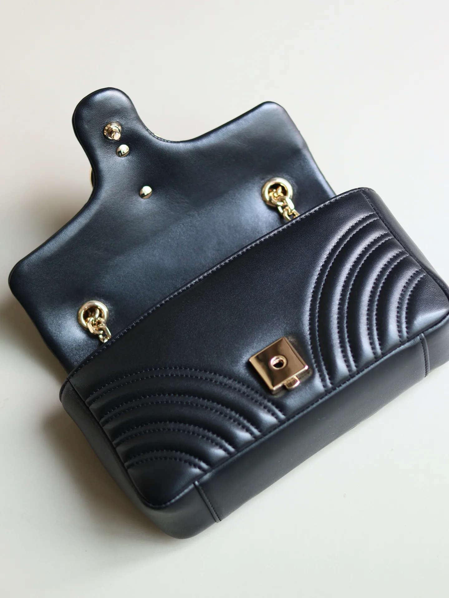 Women's Classic Handbags GUCCI 17893553