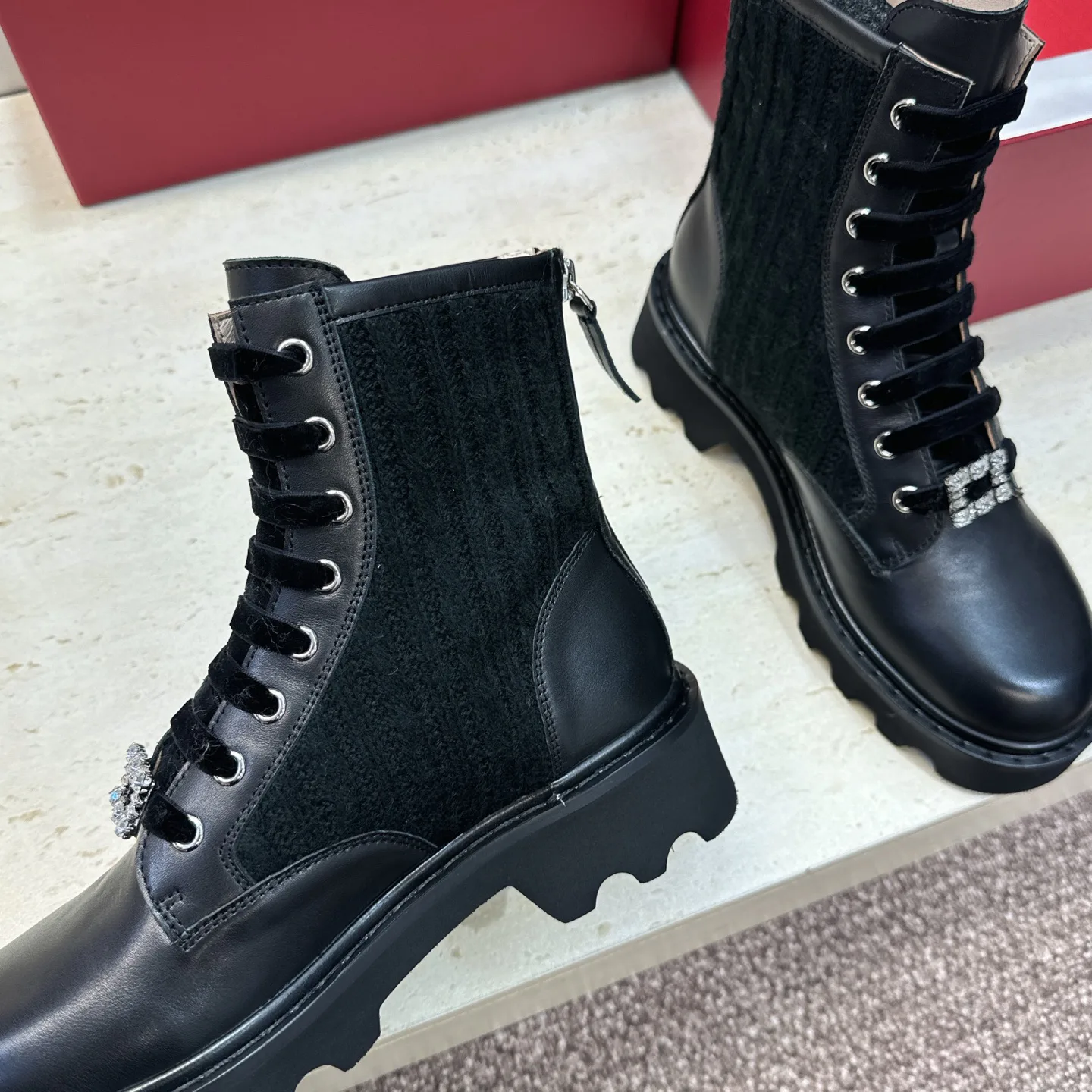 Women's Ankle Boots ROGER VIVIER 18256241