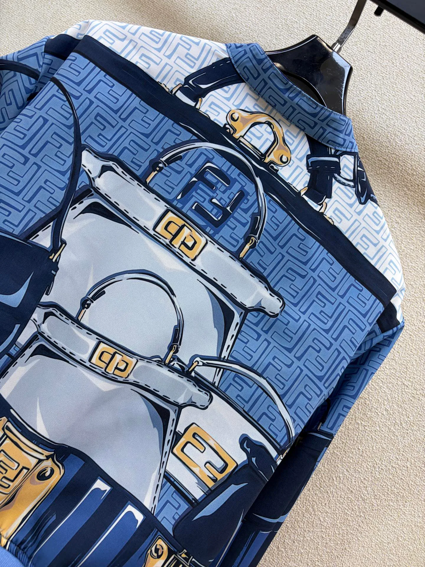 Women's Jackets And Down Jackets FENDI 18408102