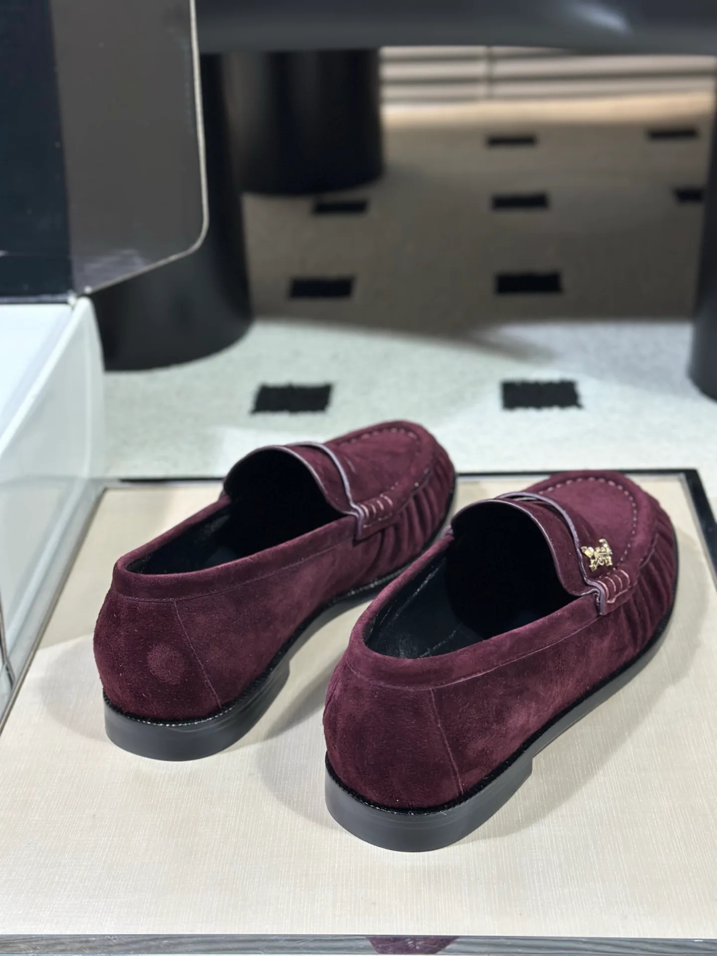 Women's Loafers And Moccasins SAINT LAURENT 18041792