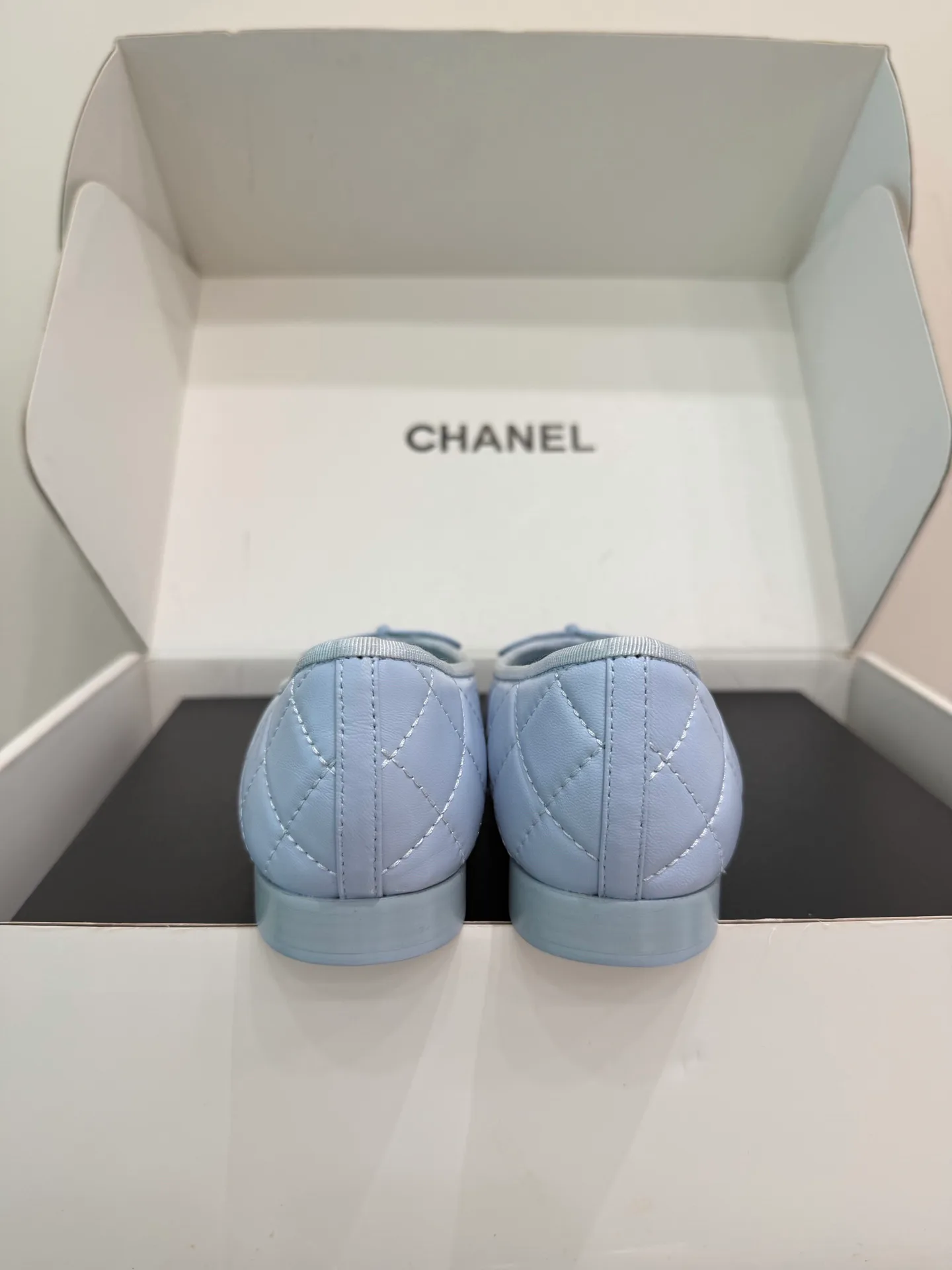 Women's Ballet Flats CHANEL 17956378