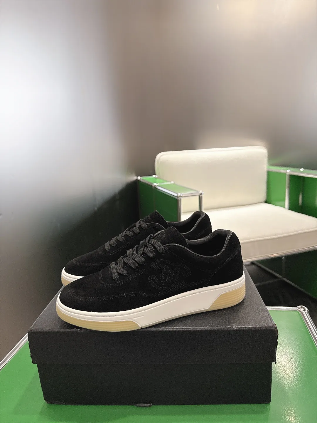 Women's Sneakers CHANEL 18324649