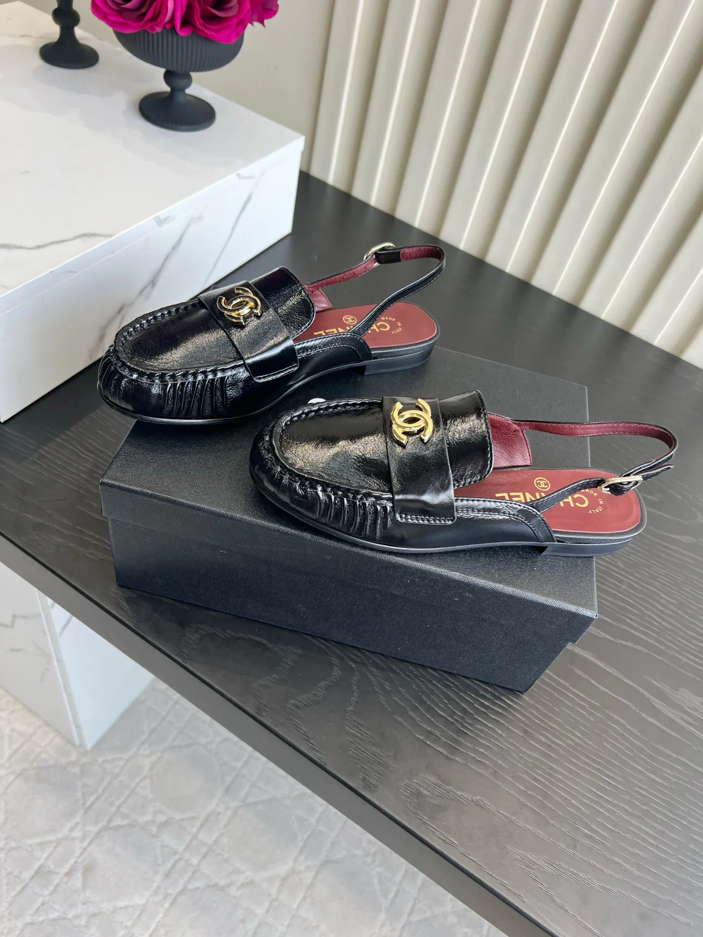 Women's Loafers And Moccasins CHANEL 18223060