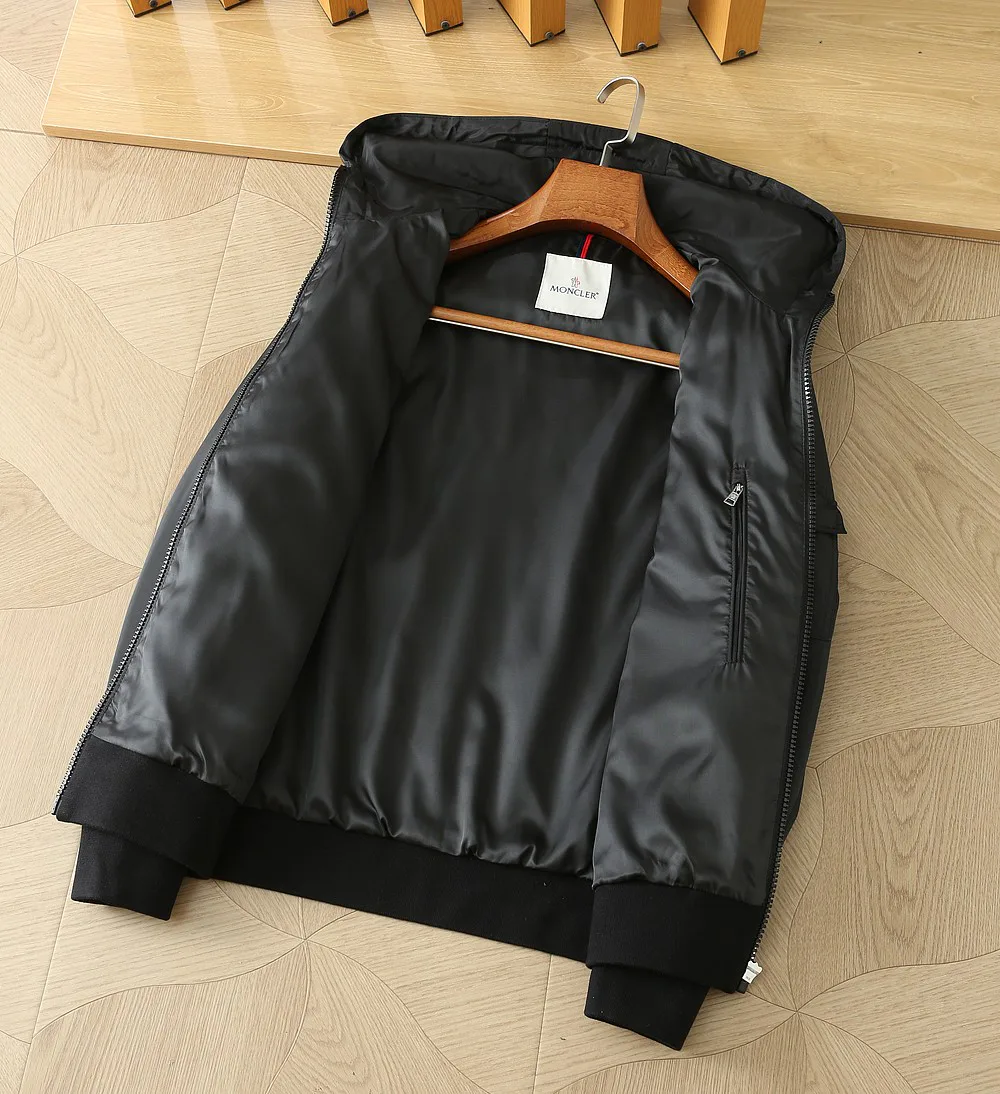 Men's Jackets And Down Jackets MONCLER 18157262