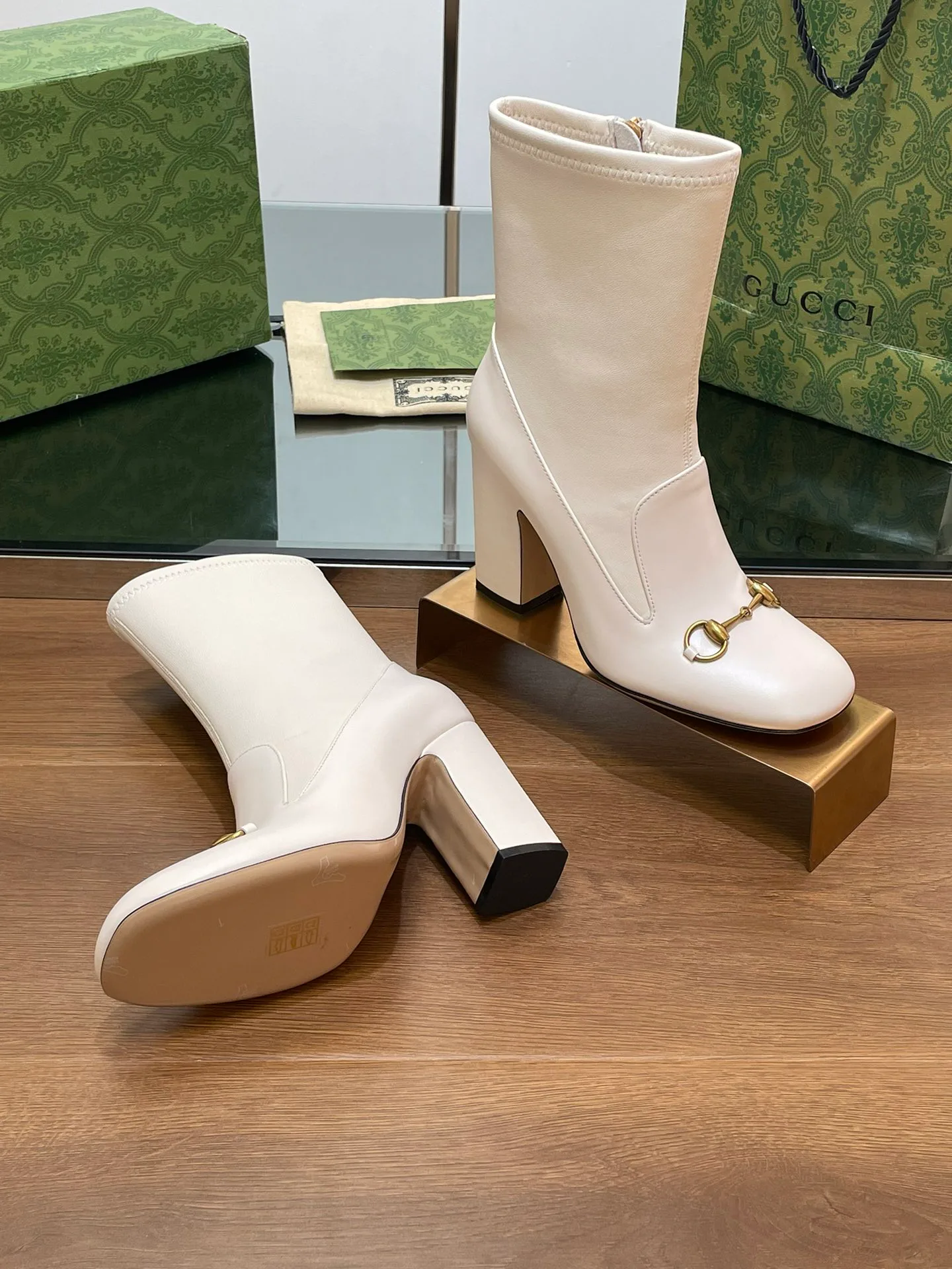 Women's Booties GUCCI 18083285