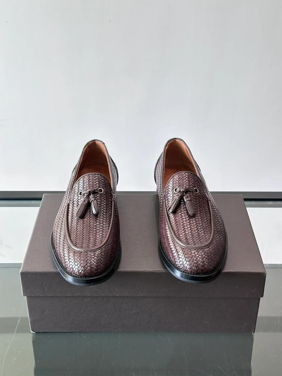 Men's Loafers And Dress Shoes BOTTEGA VENETA 17730366
