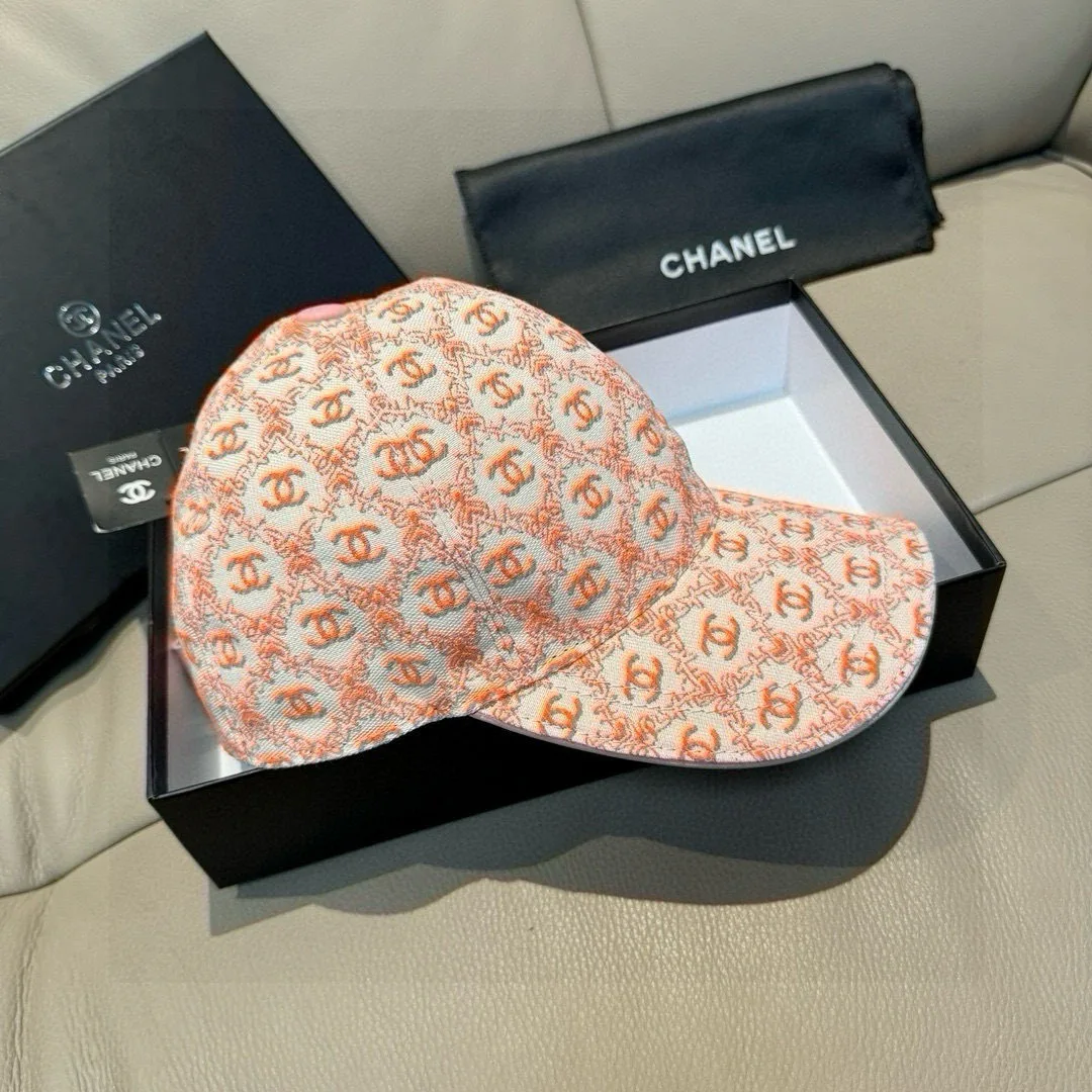 Hats CHANEL 18105235
