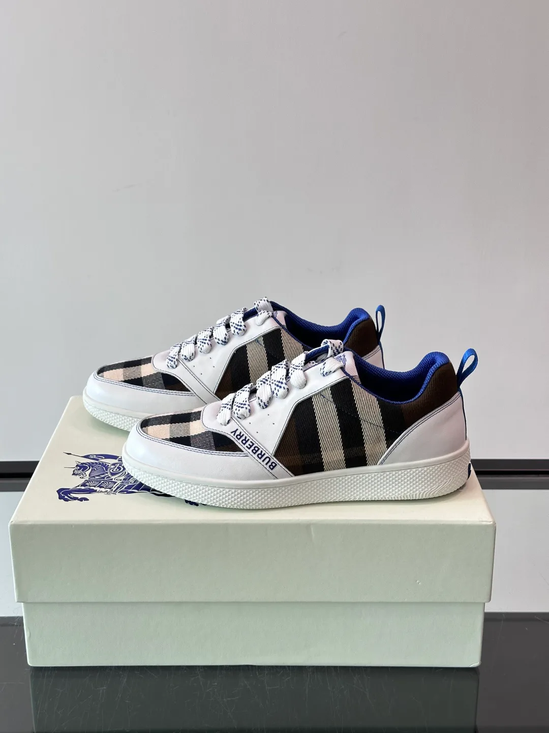 Men's Sneakers BURBERRY 18449434