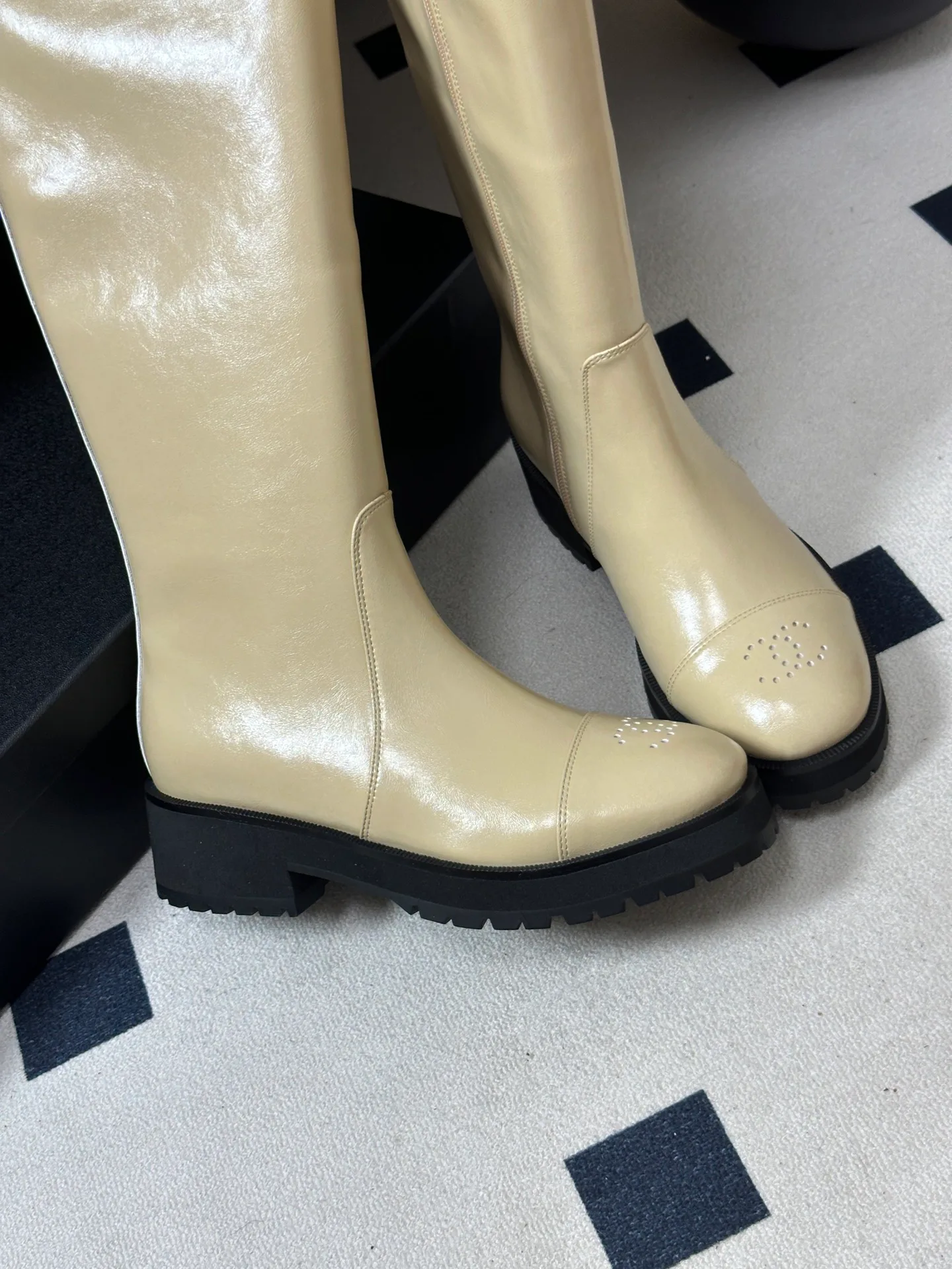 Women's Boots CHANEL 18048836