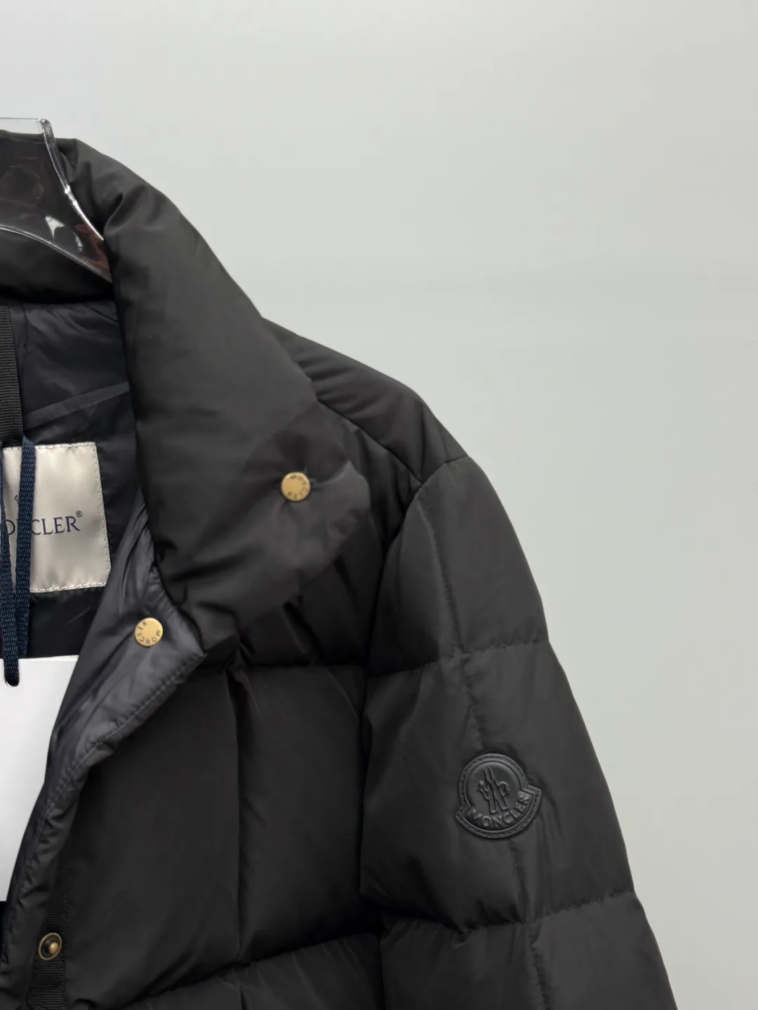 Women's Jackets And Down Jackets MONCLER 18016653