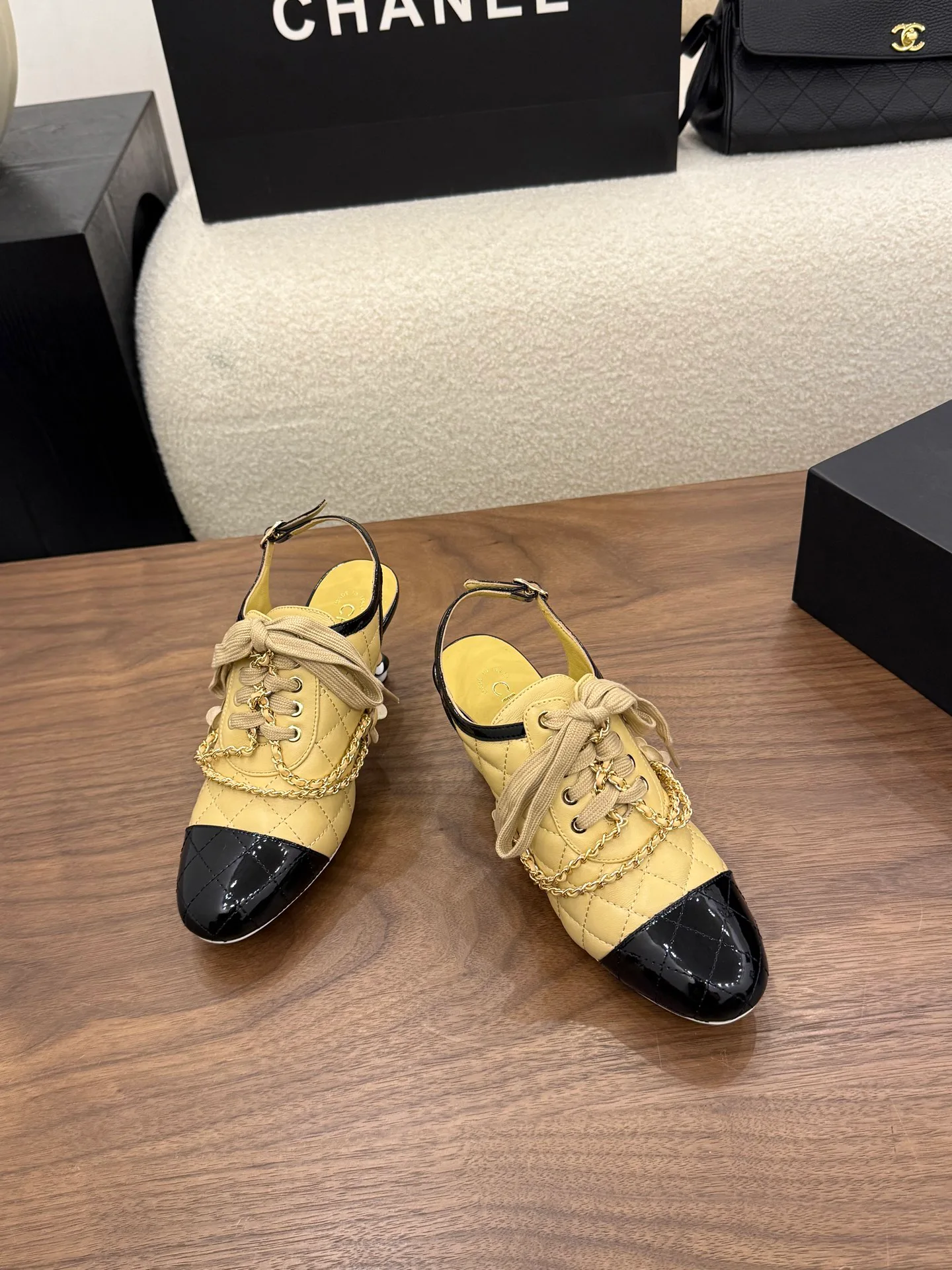 Women's Heels CHANEL 17920850