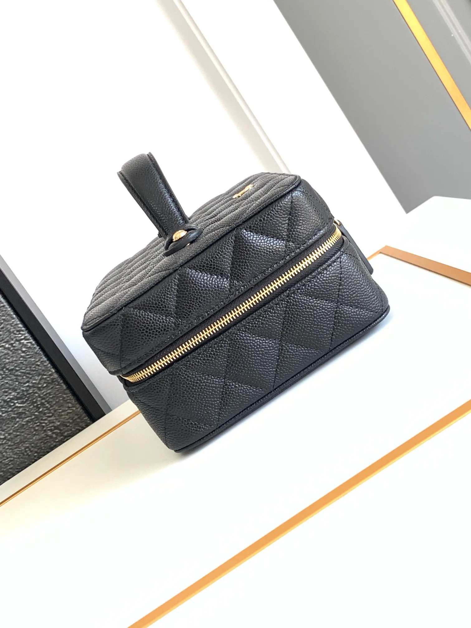 Классические Сумки Женские Chanel 18588883