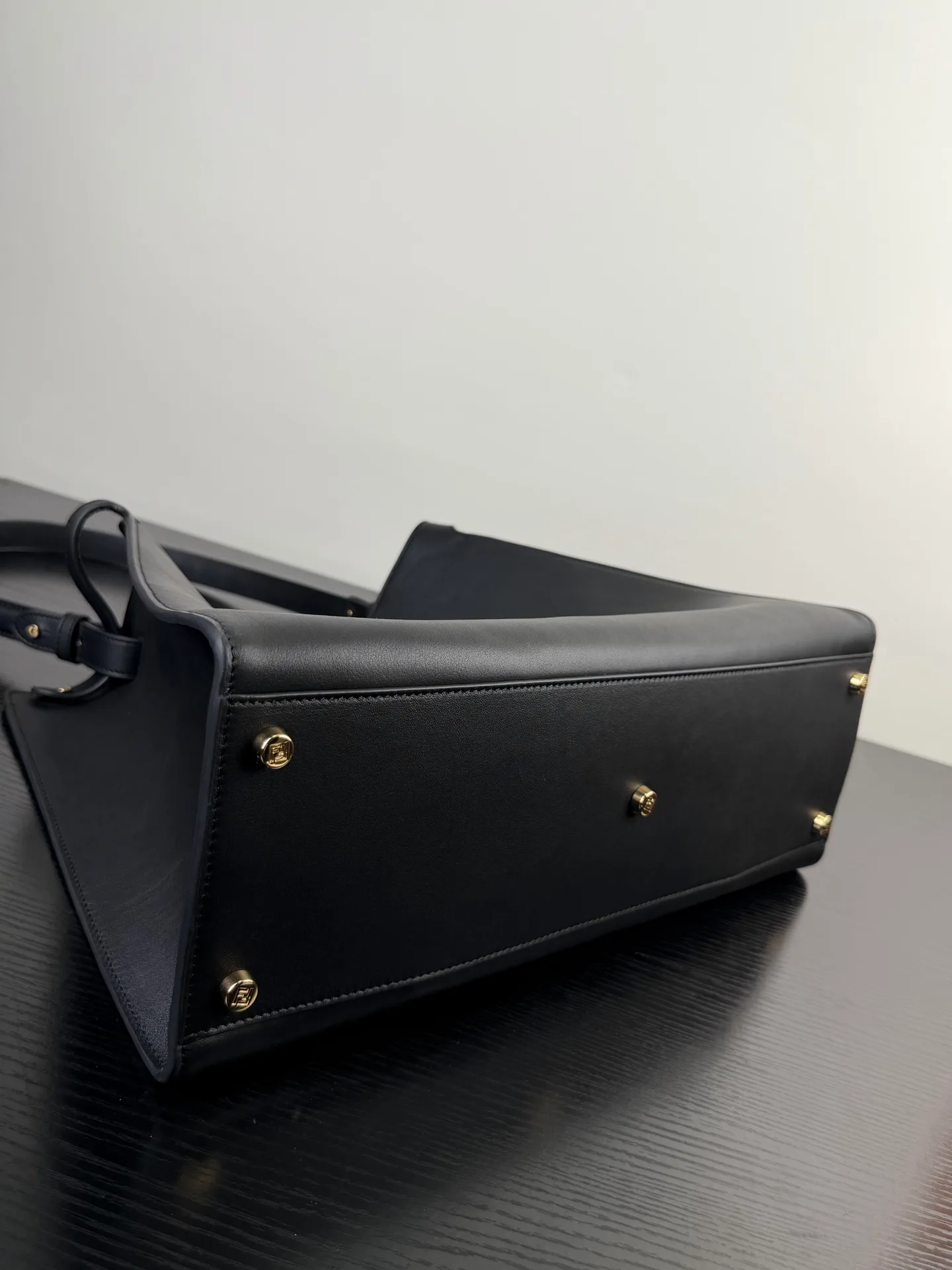 Women's Classic Handbags FENDI 17901915