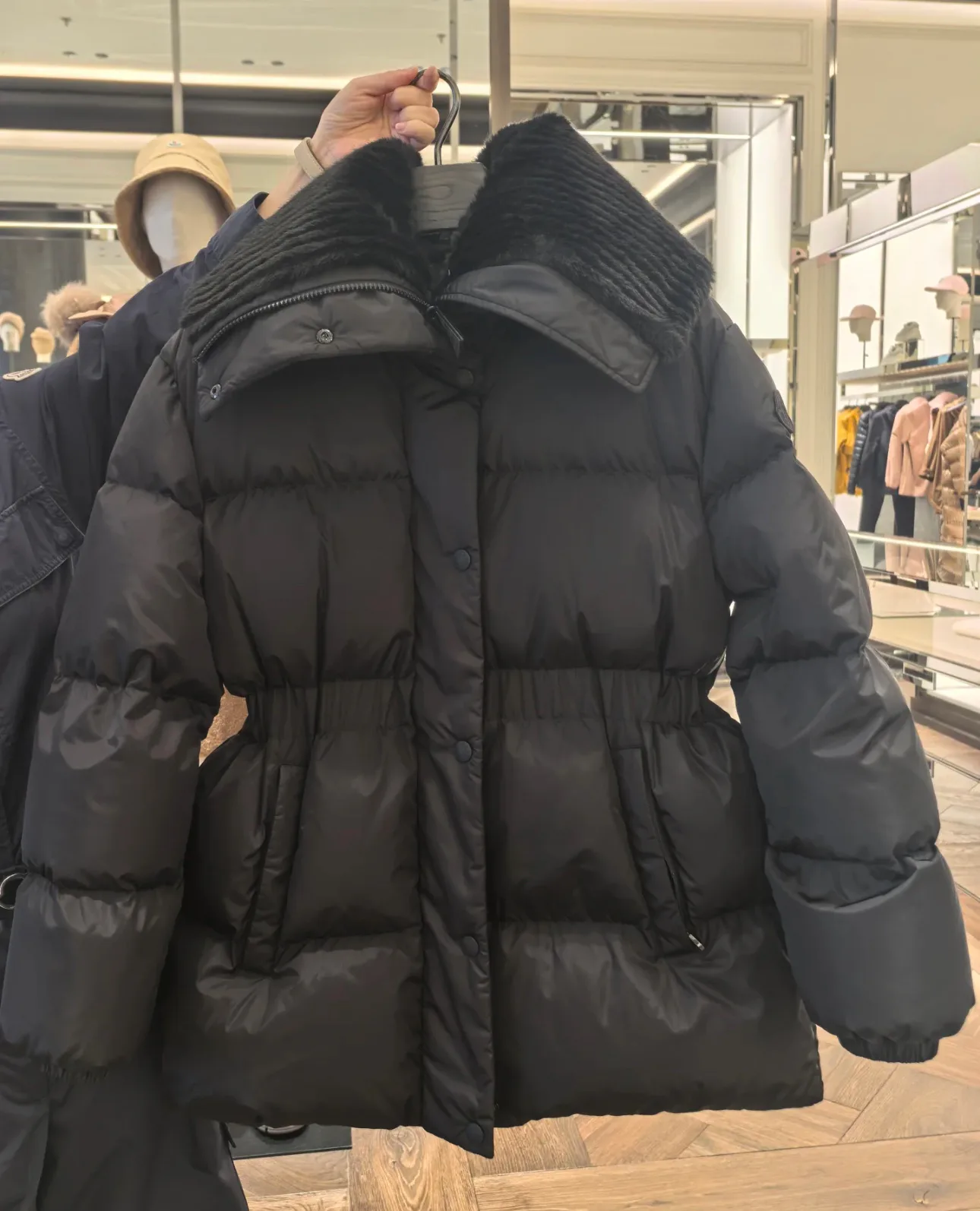 Куртки И Пуховики Женские Moncler 18606712