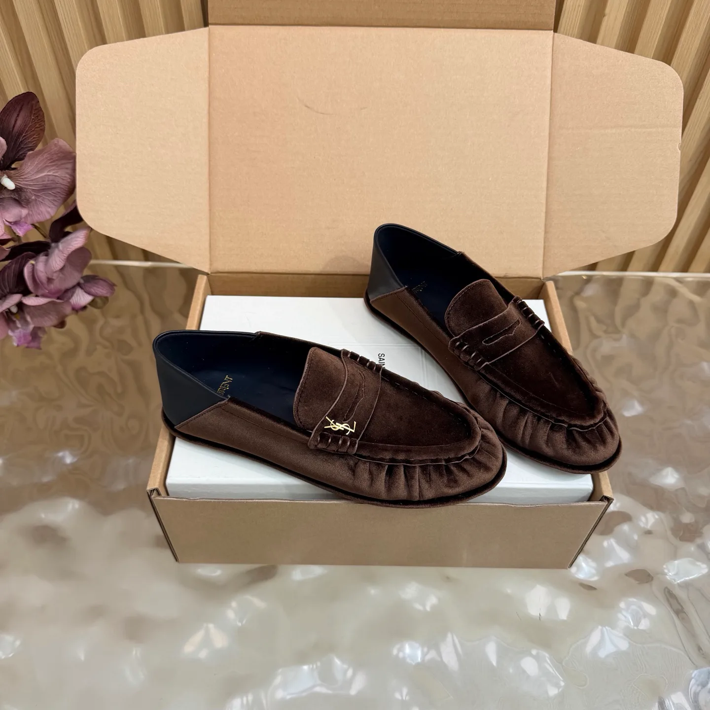Women's Loafers And Moccasins SAINT LAURENT 17926447