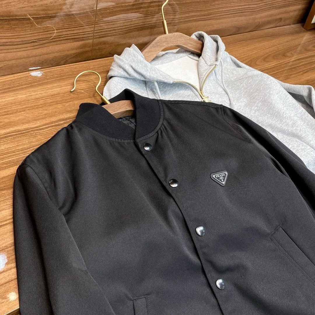 Куртки И Пуховики Мужские Prada 18596715