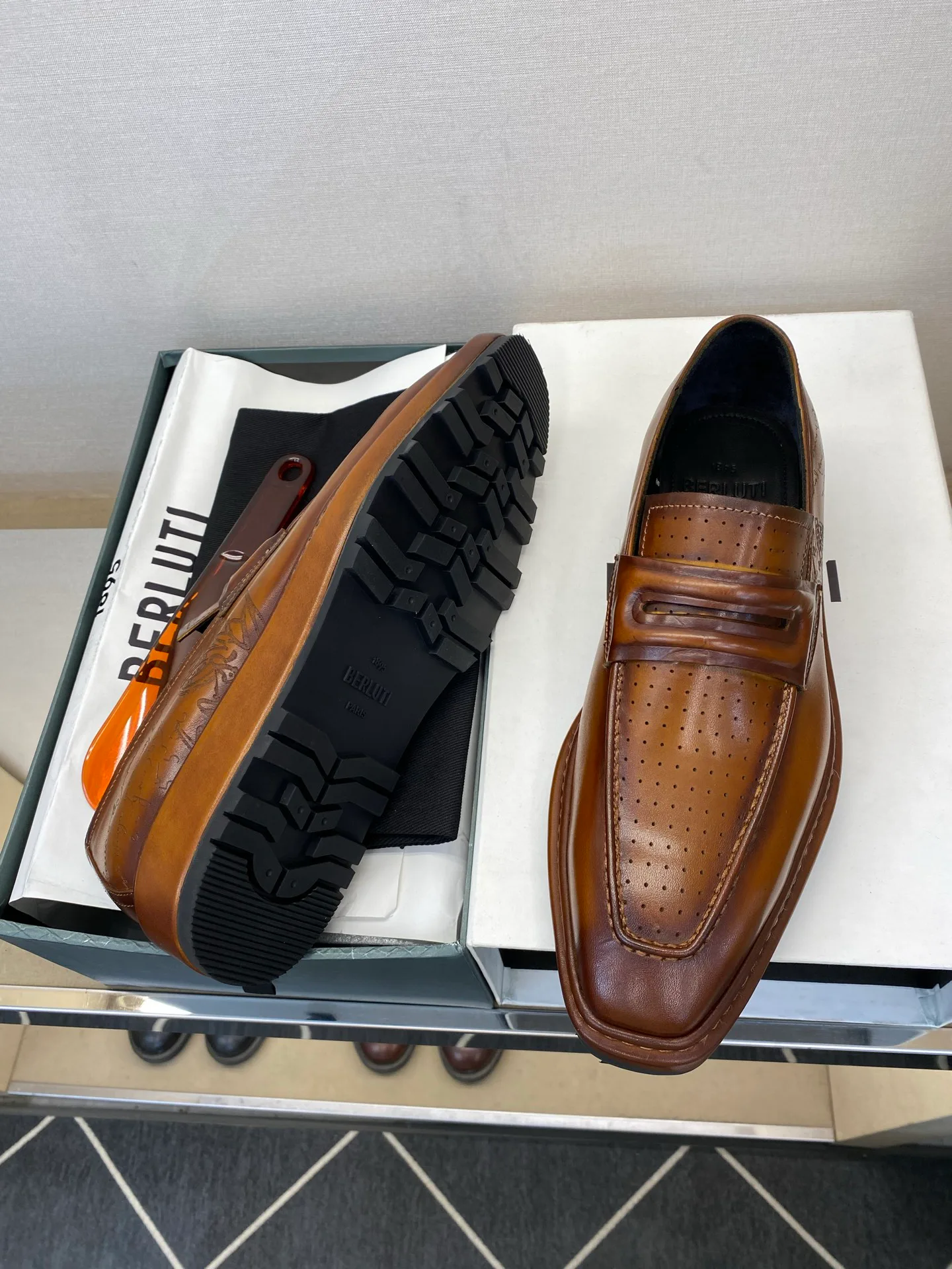 Men's Loafers And Dress Shoes BERLUTI 17971814