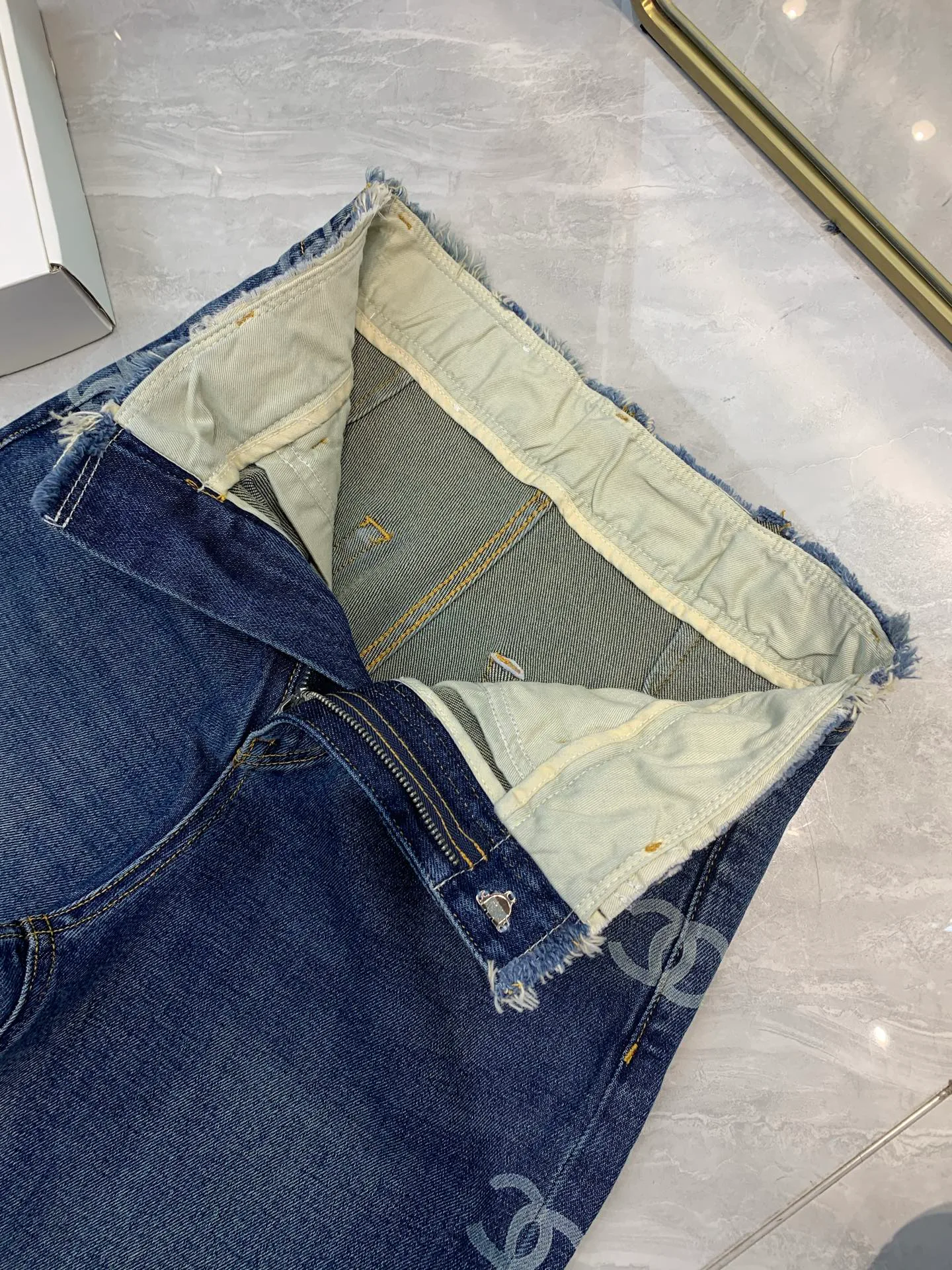 Women's Jeans CHANEL 18247052